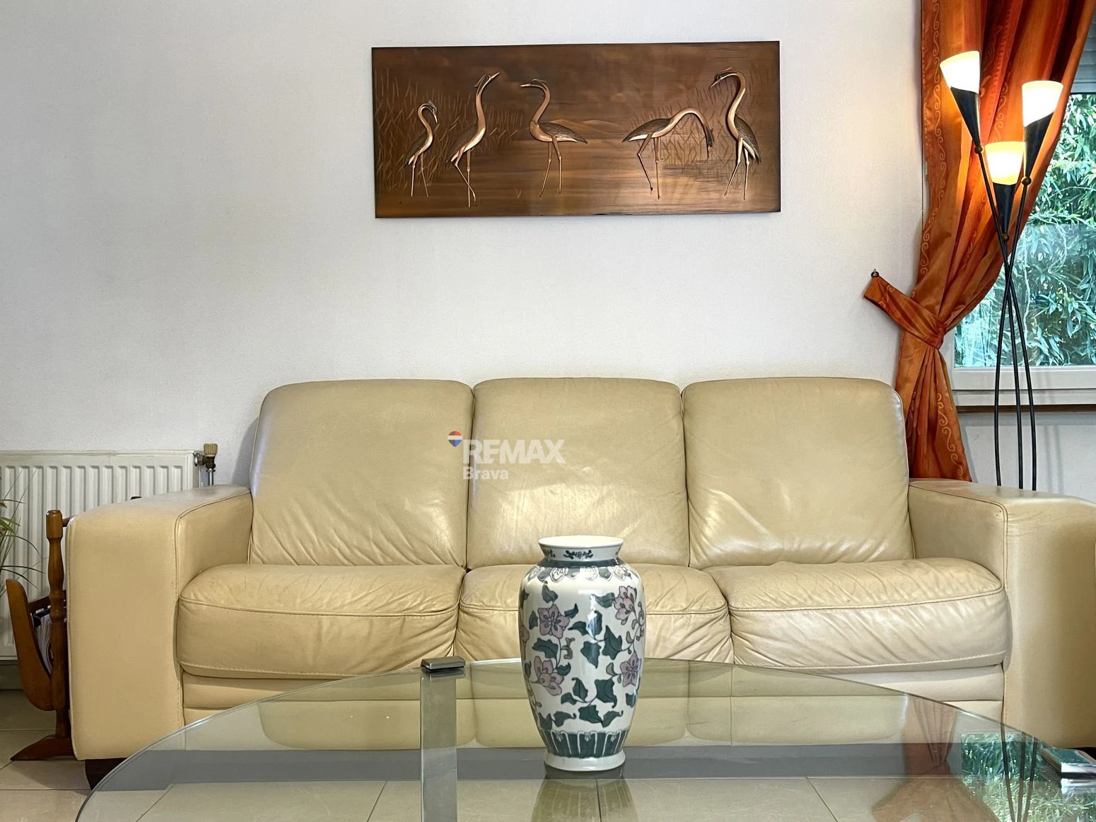 Villa de planta baja con piscina privada y gran rentabilidad en Roses