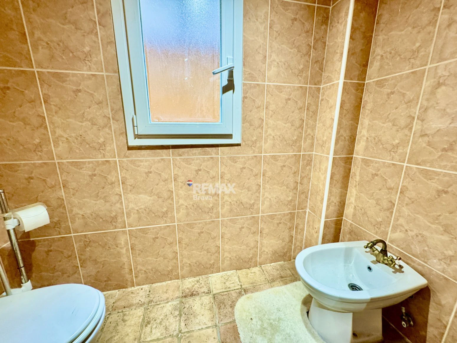 Exclusiva villa con piscina y vistas al golf a 15 minutos de Girona
