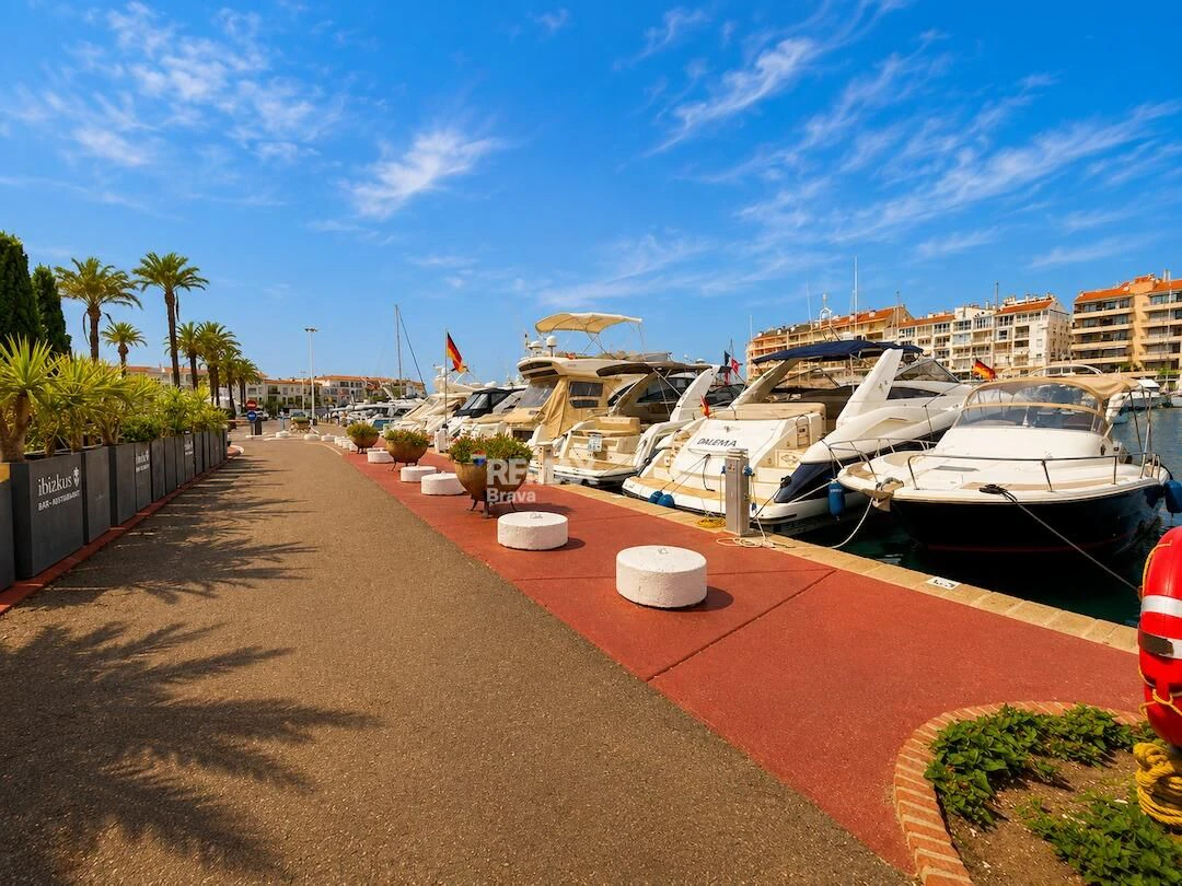 Apartamento tranquilo en la Empuriabrava, en la Zona Port Nautic