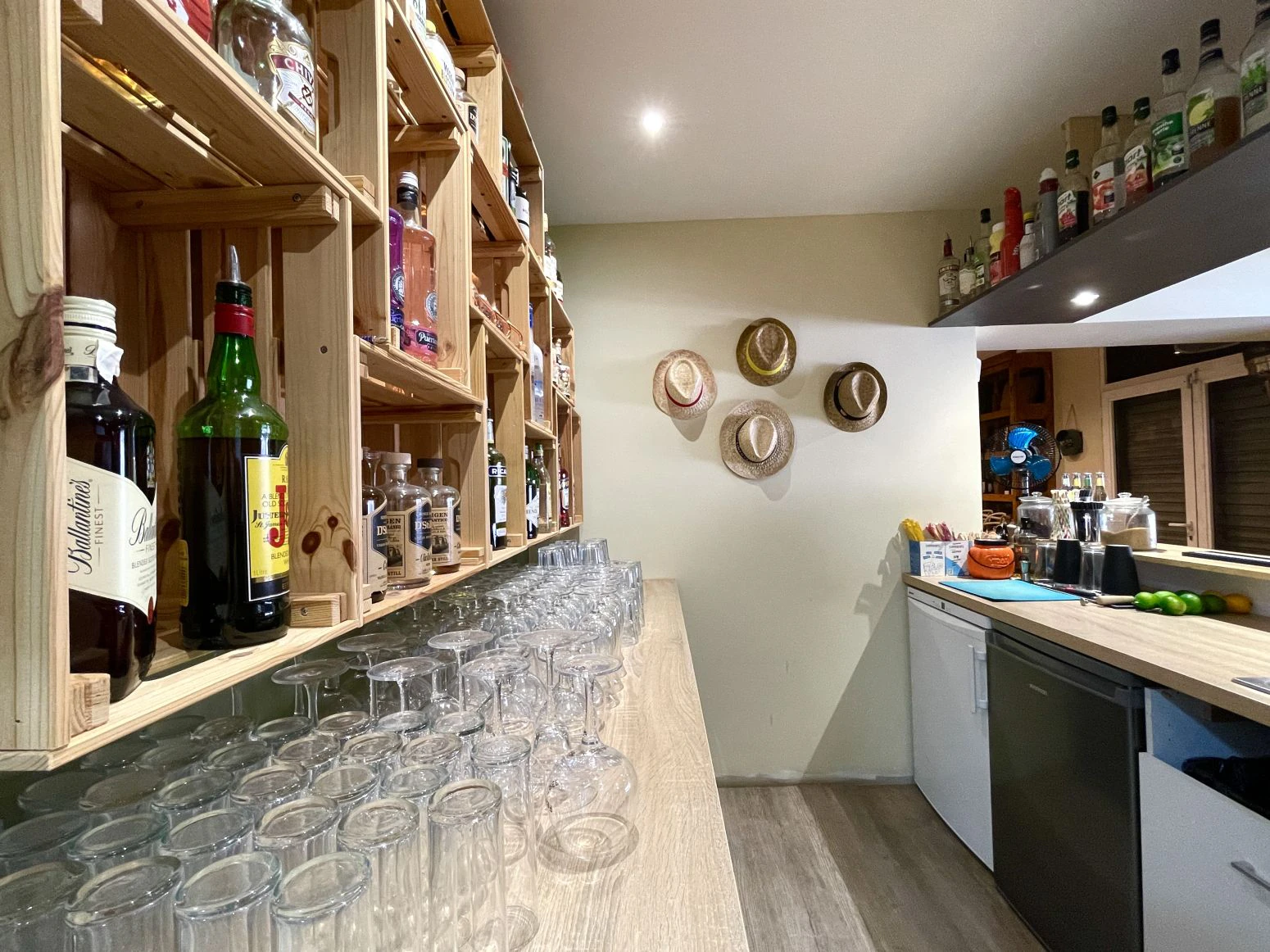 Roses, Santa Margarita: se traspasa un negocio de bar restau