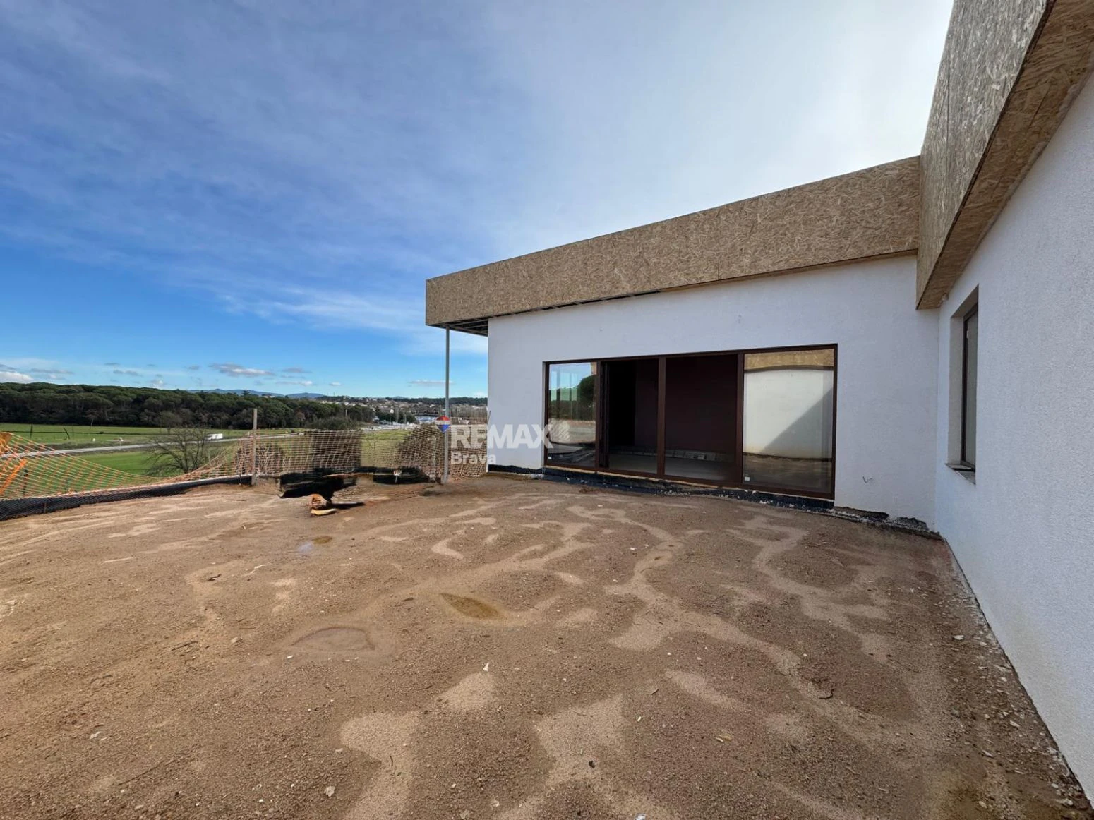 Caldes de Malavella · Elegante chalet unifamiliar de nueva construcción y diseño moderno