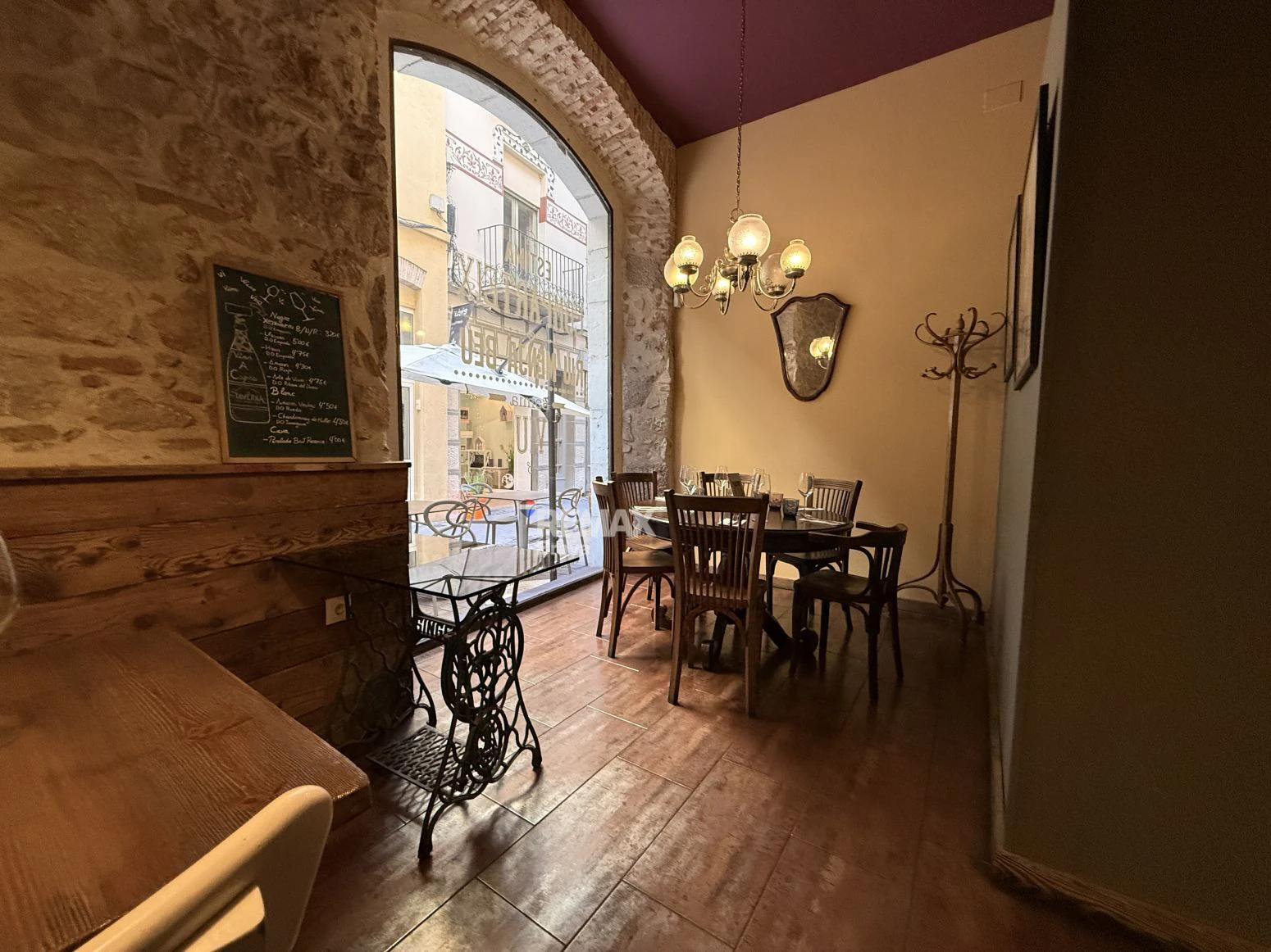 Se traspasa restaurante consolidado en el centro de Figueres