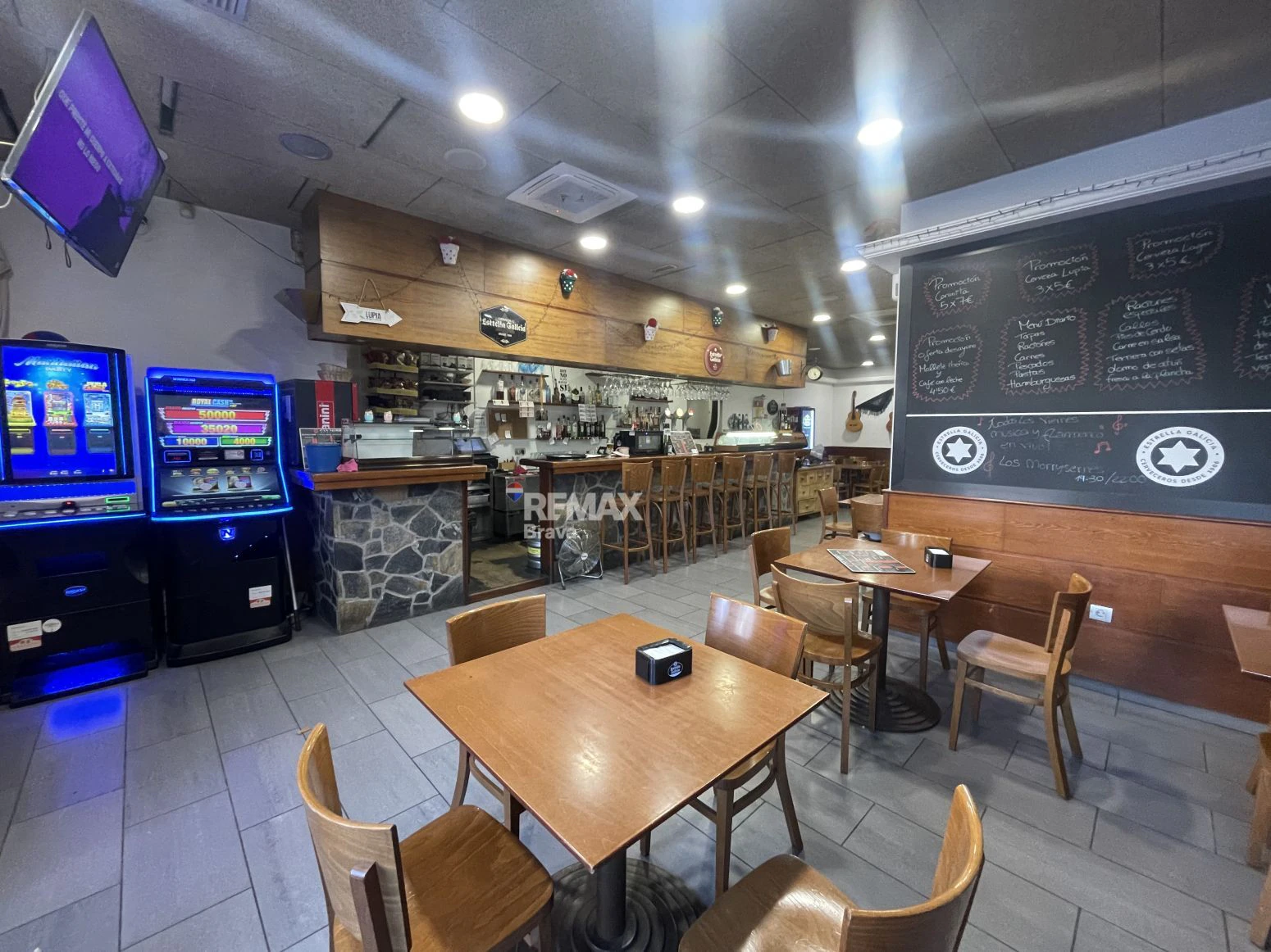 Local Bar-Restaurante en Venta en Roses con inquilino activo y alta rentabilidad