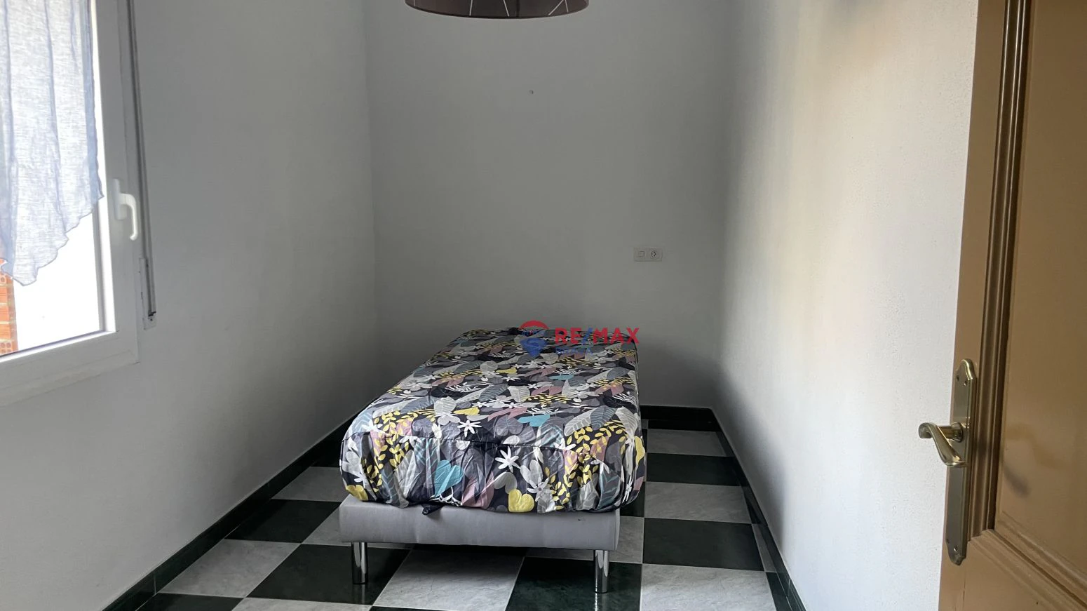 Bonita Casa Pareada con Espacios Exteriores en Vilajuïga