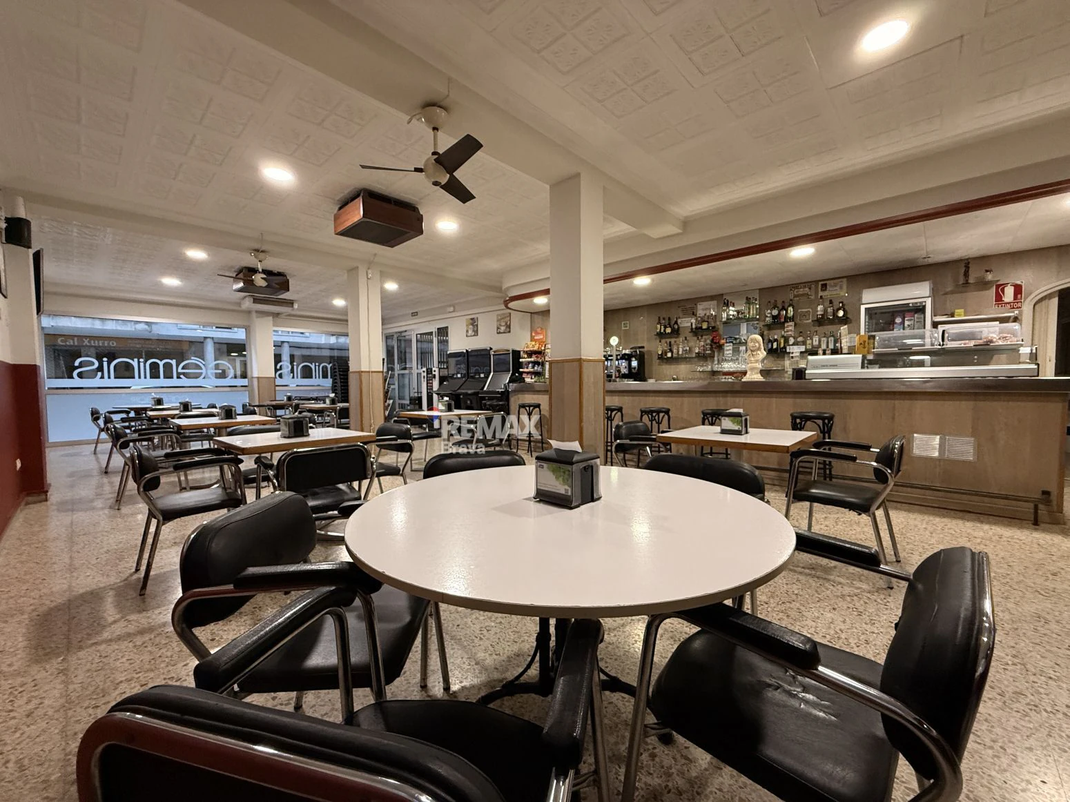 Venta de Bar en Pleno Funcionamiento en La Bisbal d’Empordà