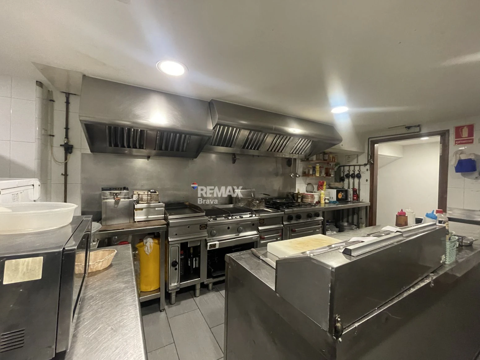 Local Bar-Restaurante en Venta en Roses con inquilino activo y alta rentabilidad