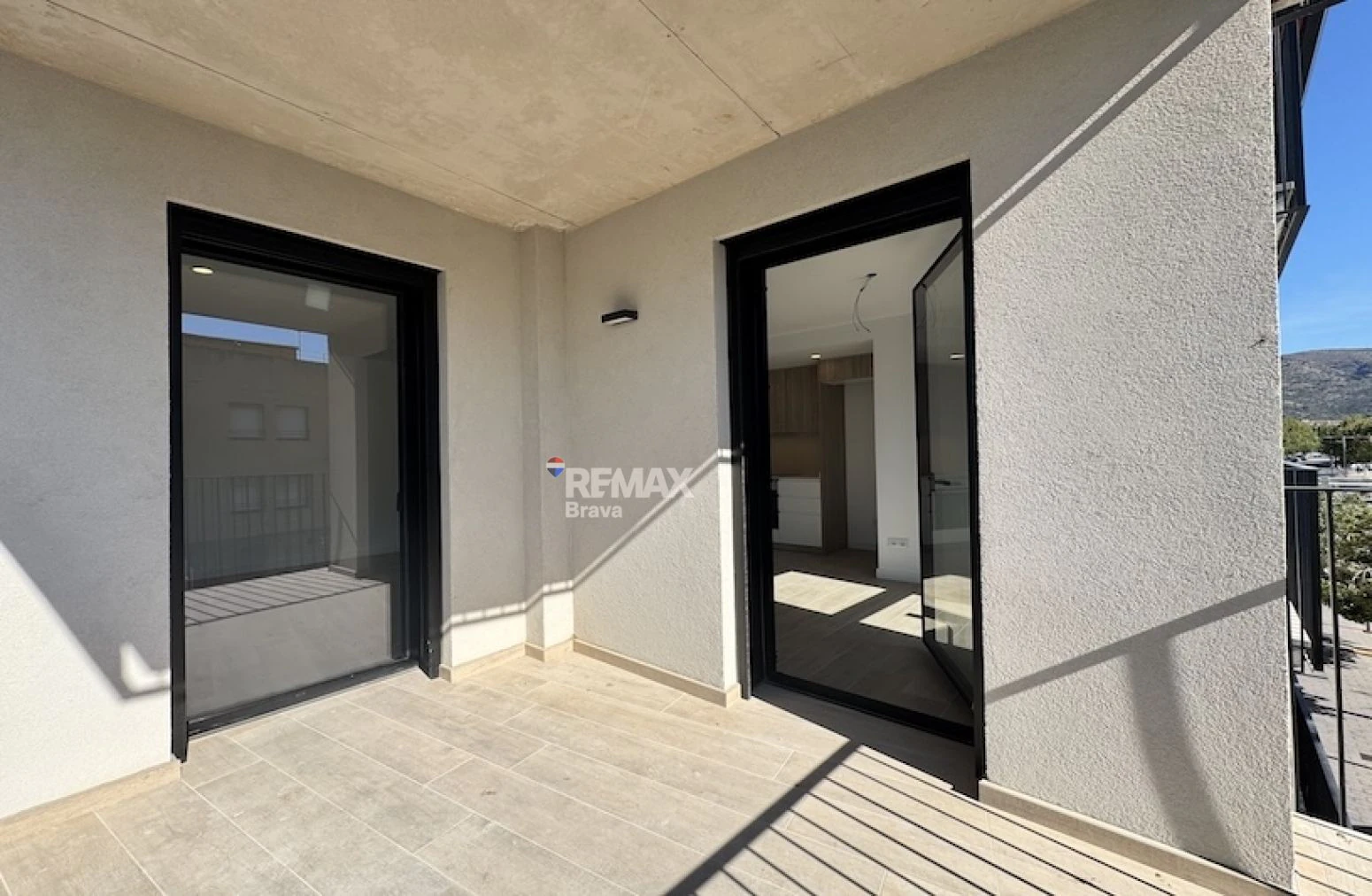 Apartamento en el Centro de Roses con Vistas al Mar y a Pasos de la Playa