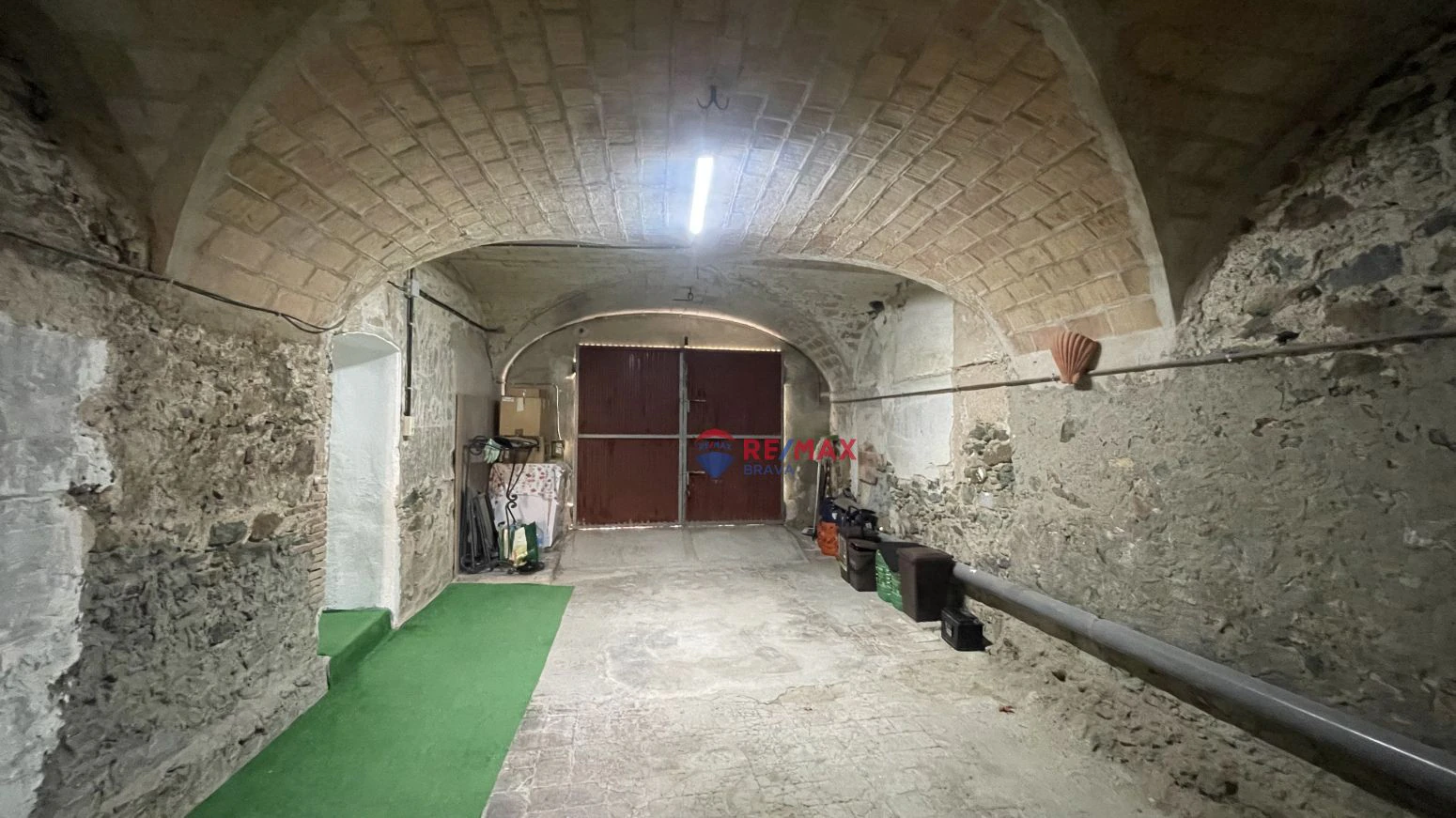 Bonita Casa Pareada con Espacios Exteriores en Vilajuïga