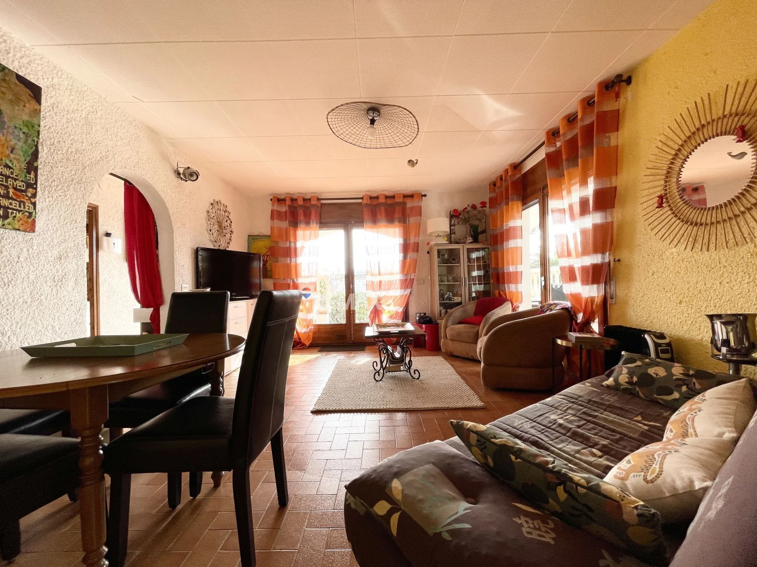 Encantadora casa en tranquila zona residencial de Roses a solo 3 km de las playas