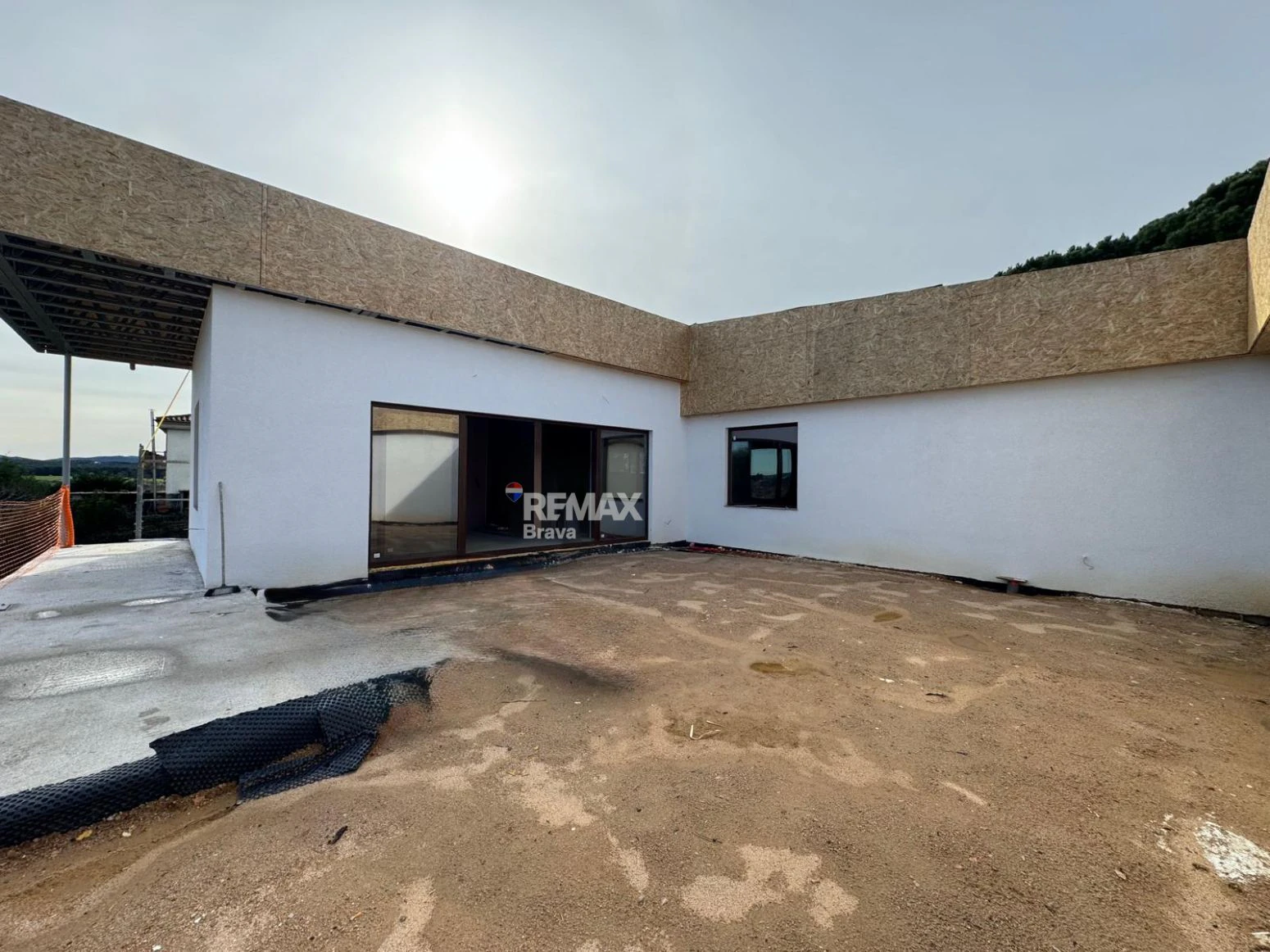 Caldes de Malavella · Elegante chalet unifamiliar de nueva construcción y diseño moderno