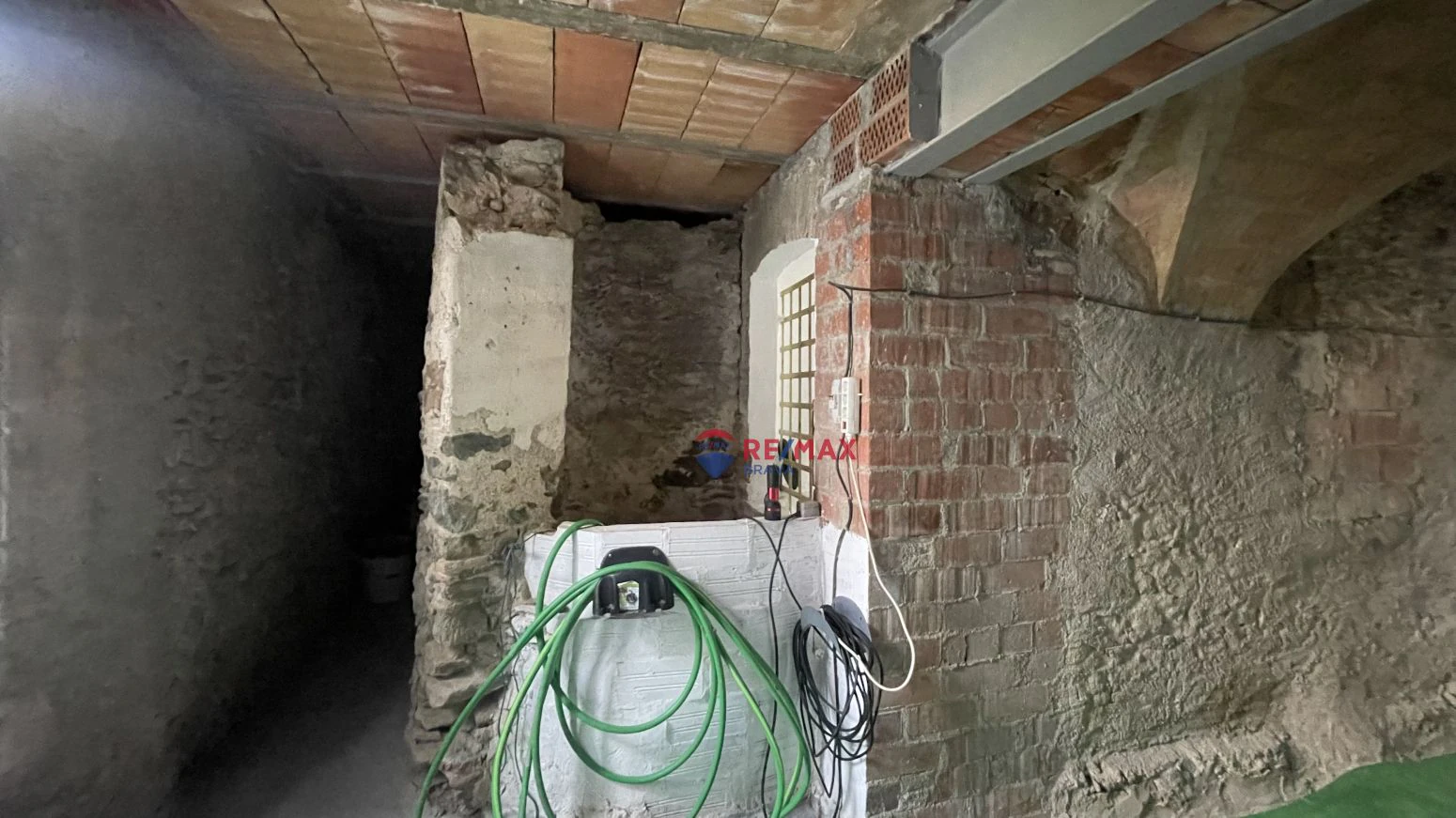Bonita Casa Pareada con Espacios Exteriores en Vilajuïga