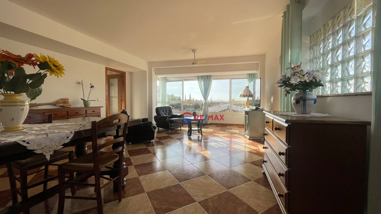Bonita Casa Pareada con Espacios Exteriores en Vilajuïga