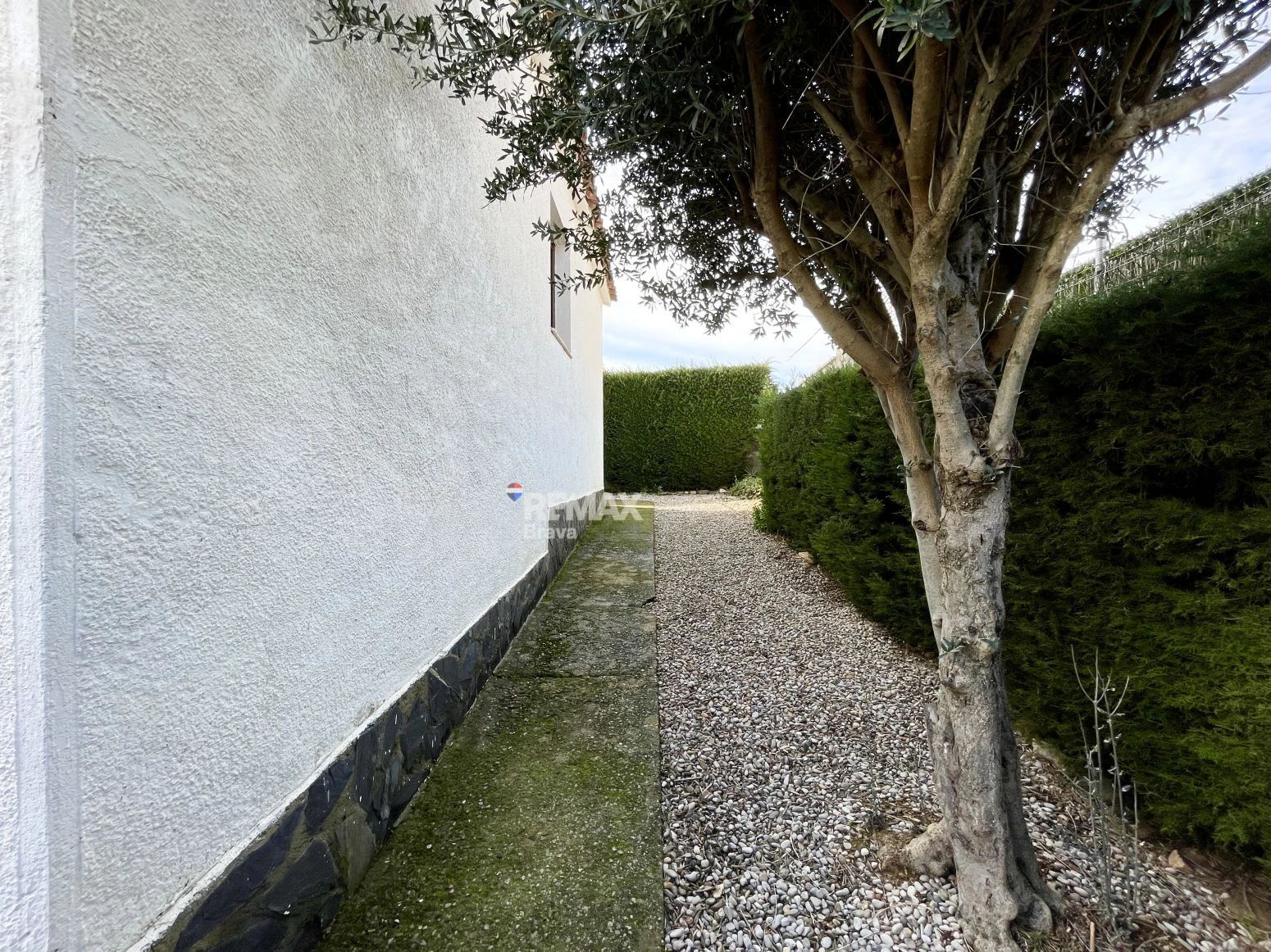 Encantadora casa en tranquila zona residencial de Roses a solo 3 km de las playas