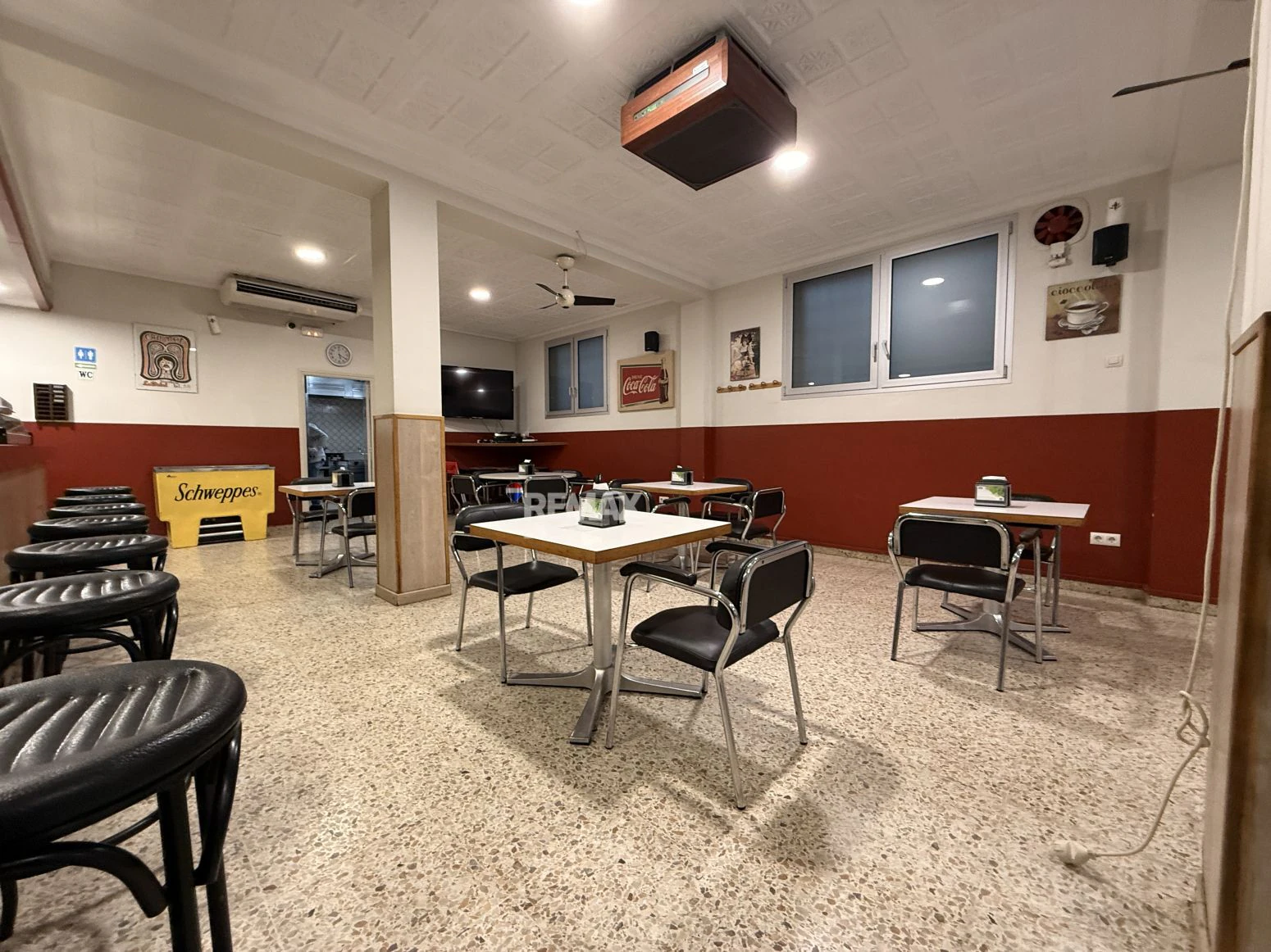 Venta de Bar en Pleno Funcionamiento en La Bisbal d’Empordà