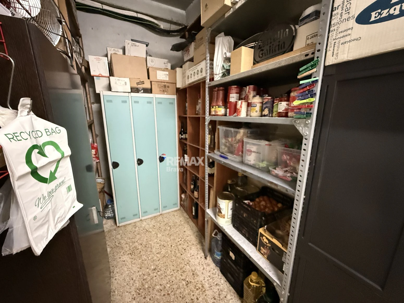 Venta de Bar en Pleno Funcionamiento en La Bisbal d’Empordà