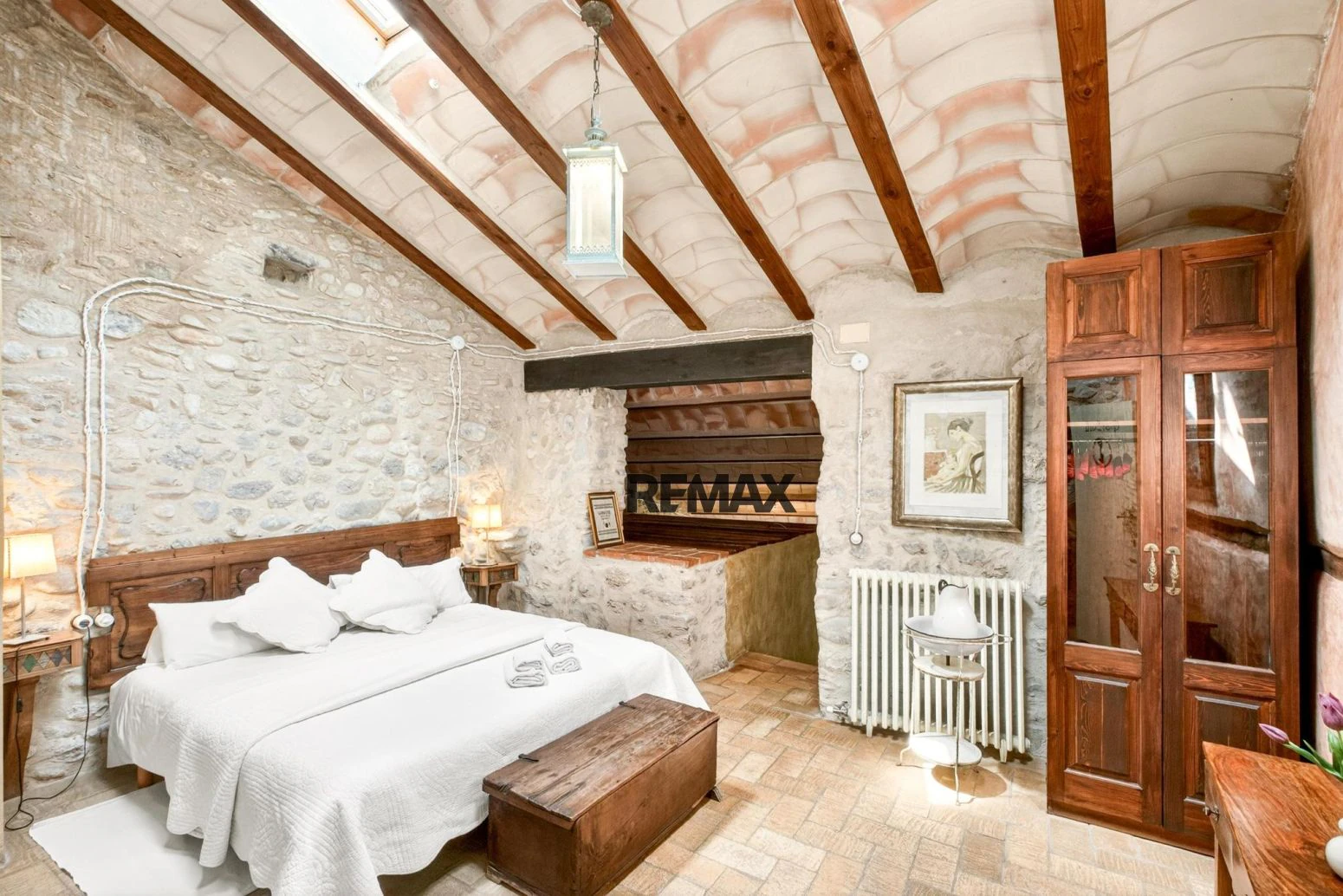 Casa de pueblo con encanto y más de 500 m² entre el Pla de l’Estany y l’Alt Empordà con licencia turística