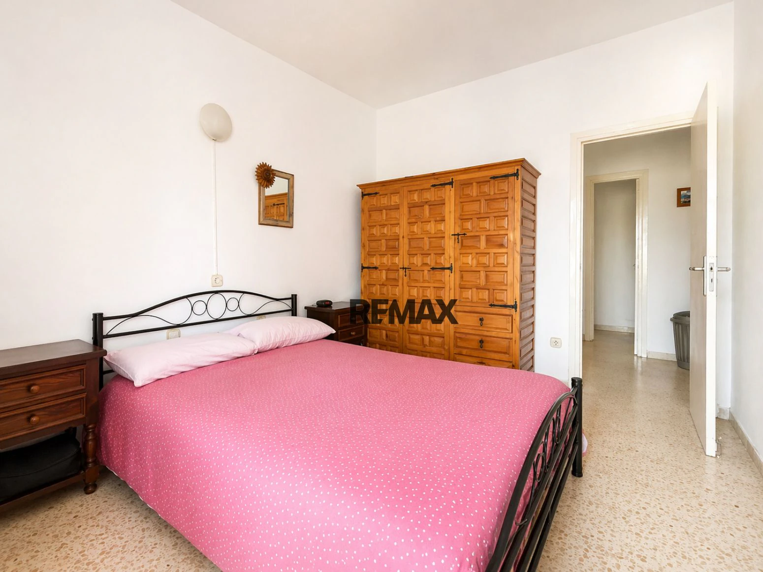 Amplio apartamento junto al mar en Santa Margarita, Roses.