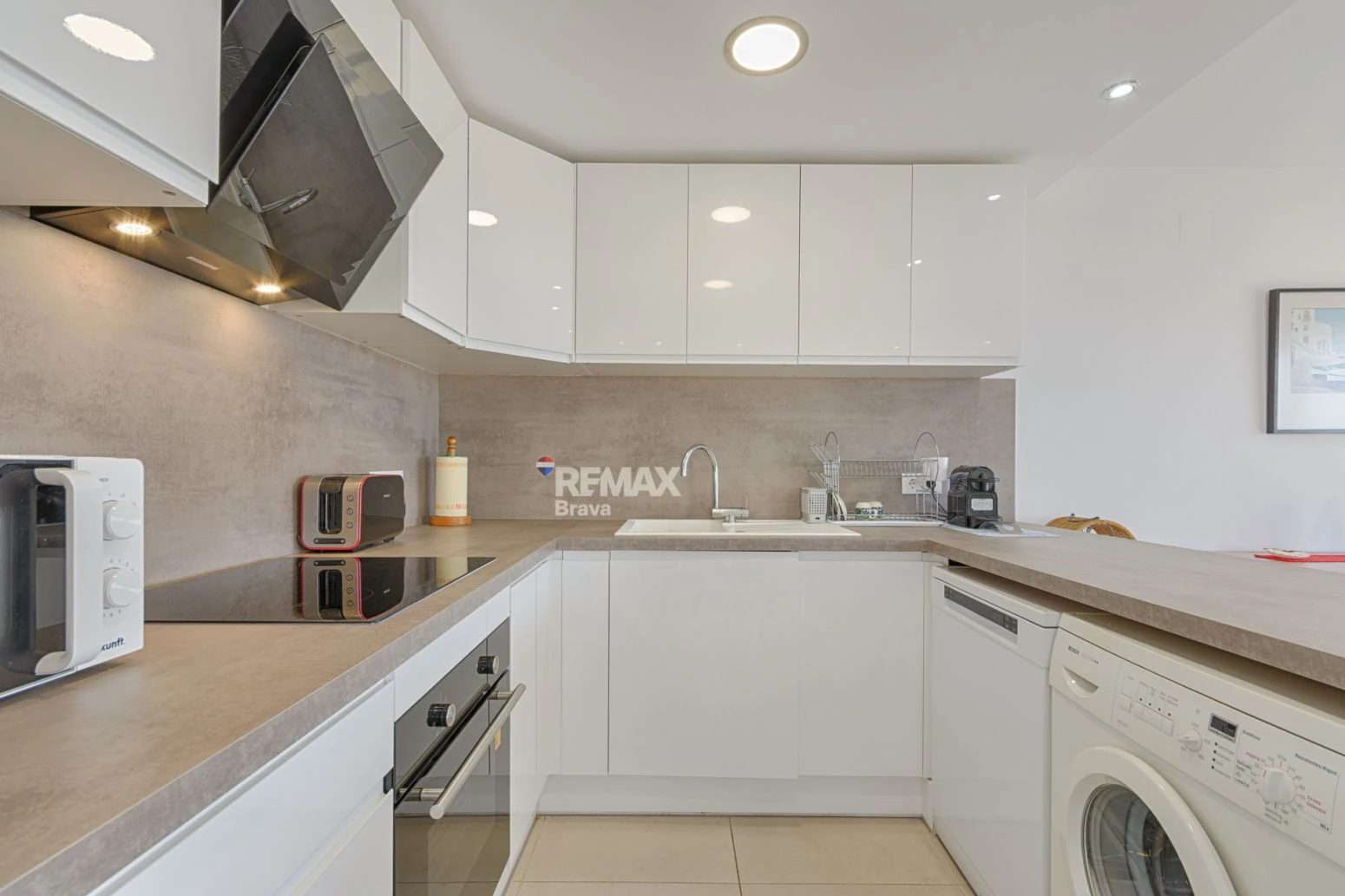 Exclusivo Apartamento Frente al Mar en Roses con Impresionante Terraza de 256 m²