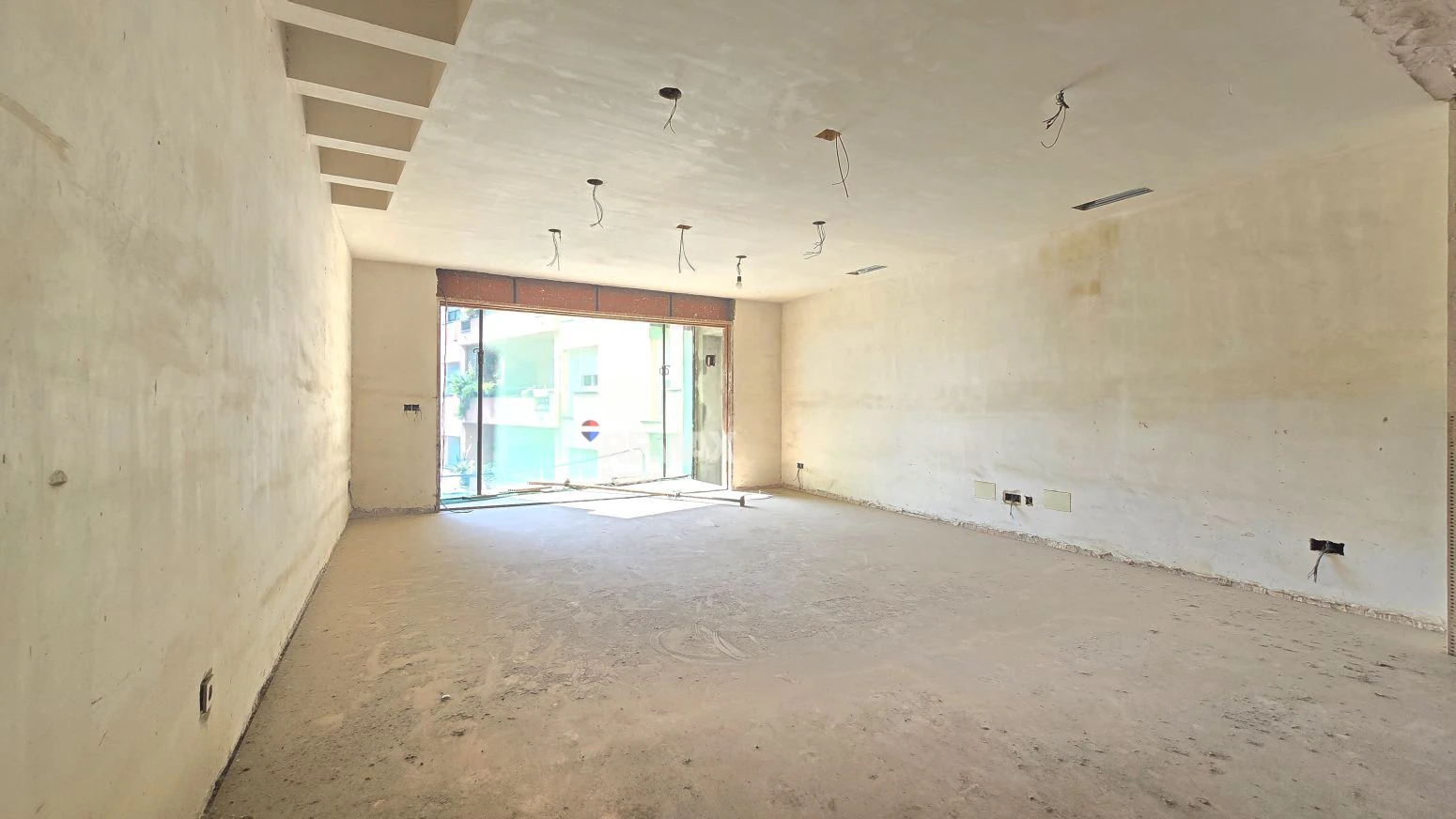 Exclusiva Oportunidad en Blanes: Solar con Más de 500 m² Construidos