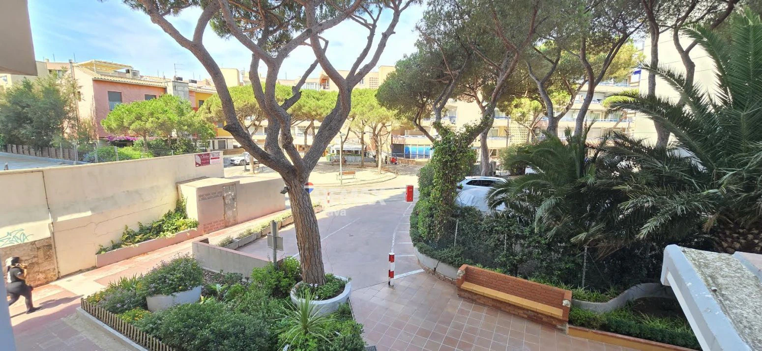 Propiedad Frente al Mar en Platja d’Aro con Alta Rentabilidad Turística