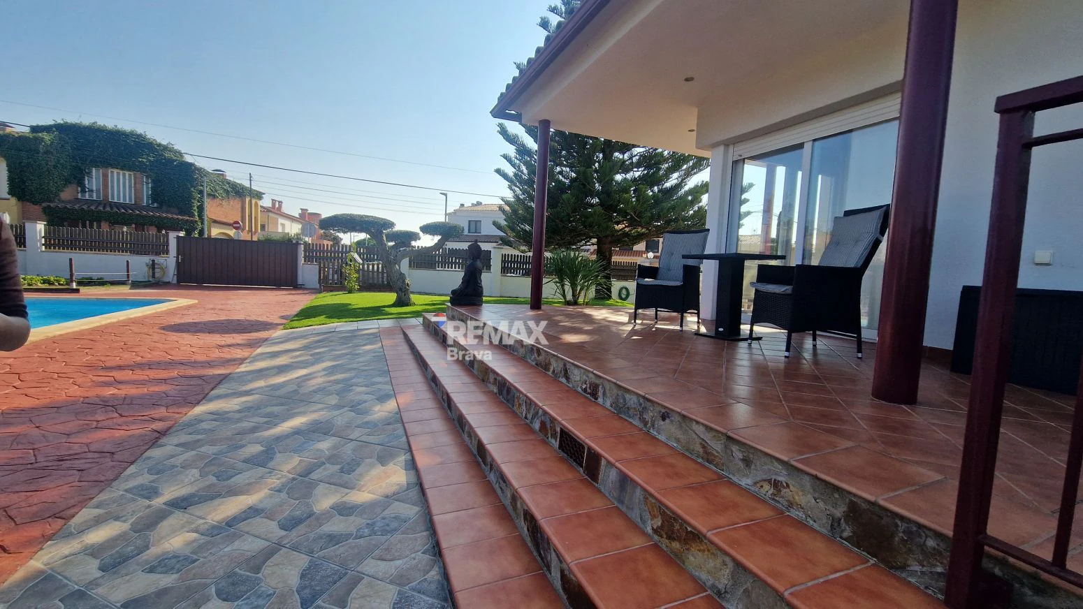 Exclusiva Vivienda en Roses sobre Parcela de 1.190 m² en Entorno Muy Tranquilo