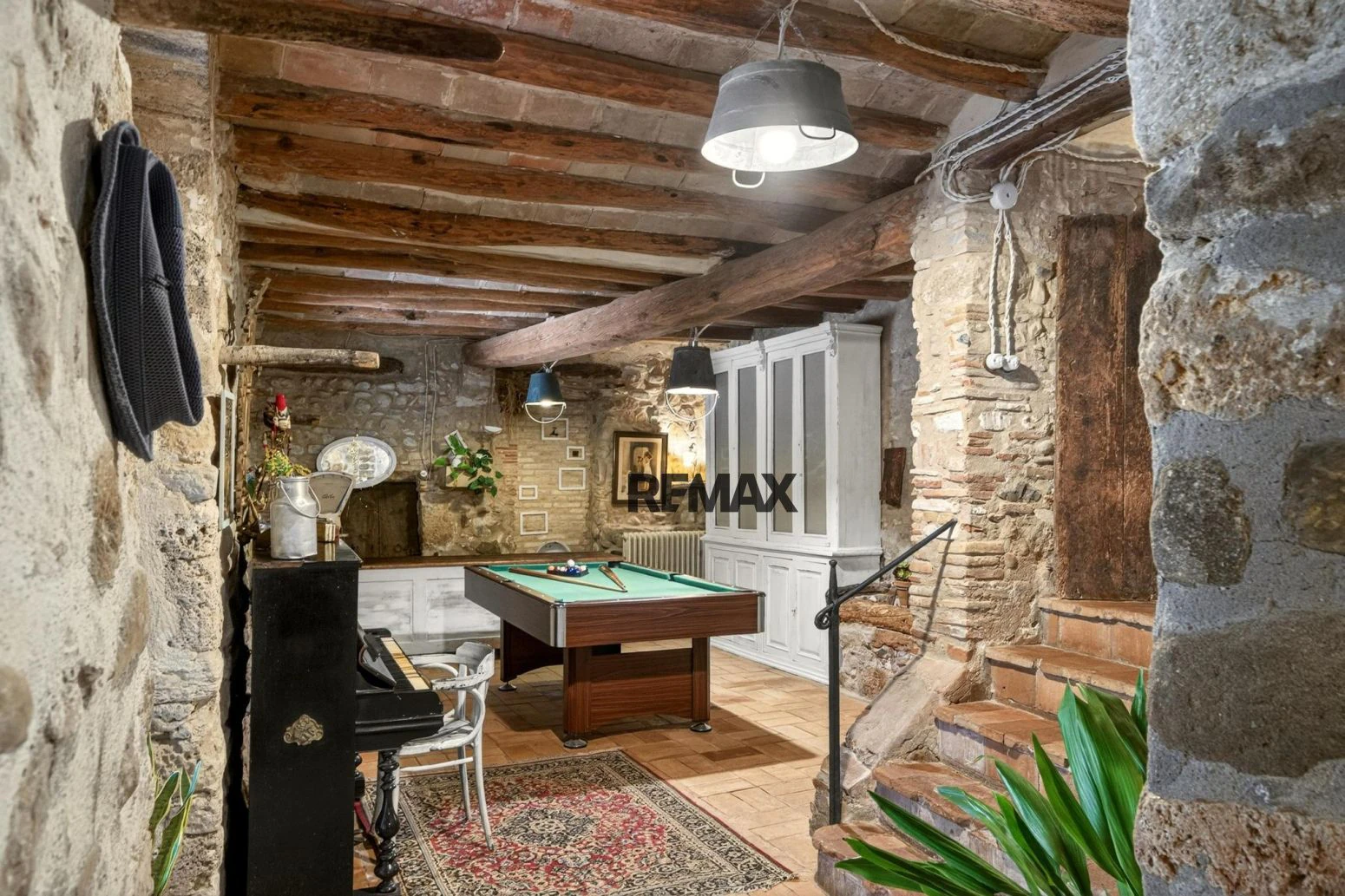 Casa de pueblo con encanto y más de 500 m² entre el Pla de l’Estany y l’Alt Empordà con licencia turística