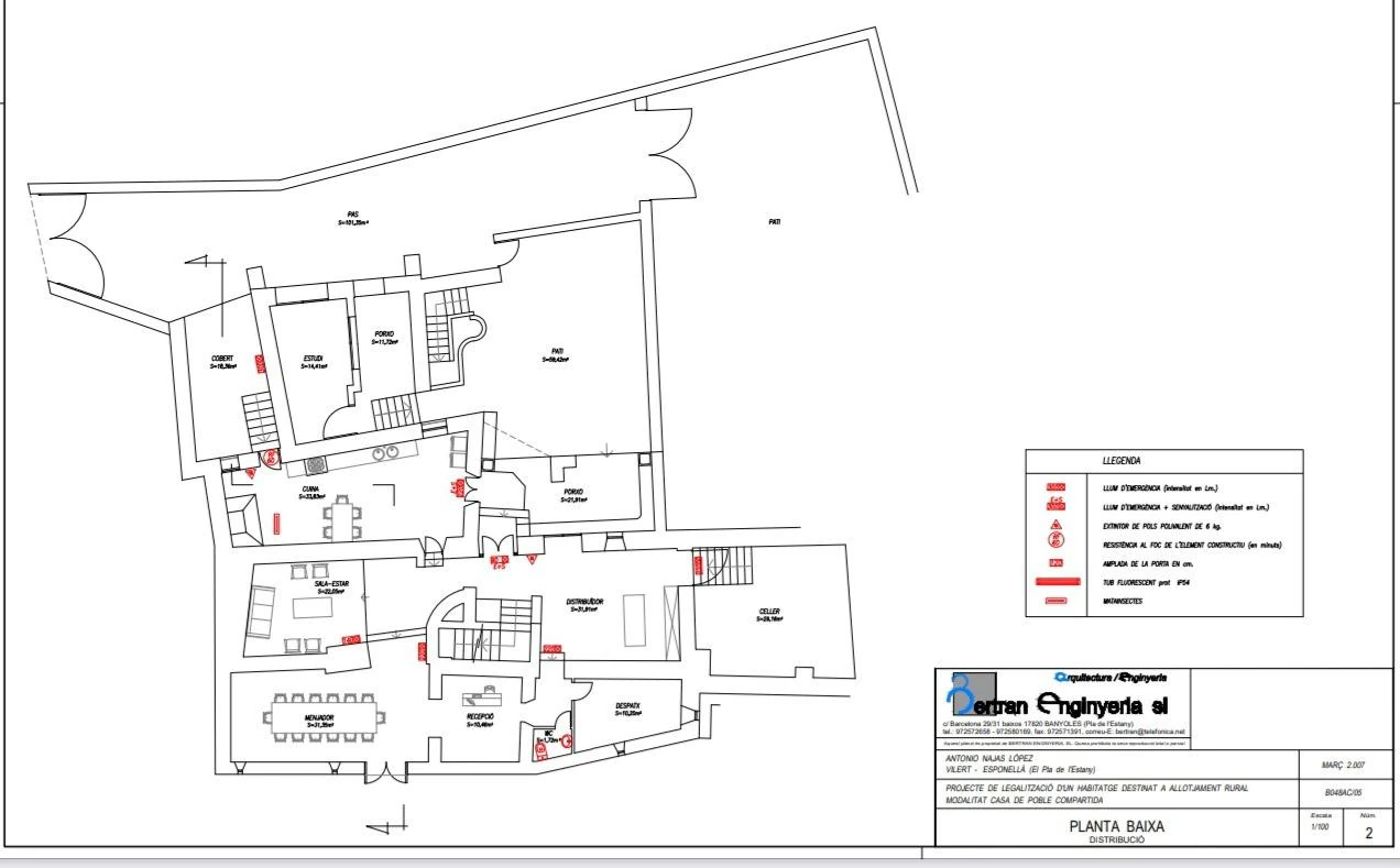 Casa de pueblo con encanto y más de 500 m² entre el Pla de l’Estany y l’Alt Empordà con licencia turística