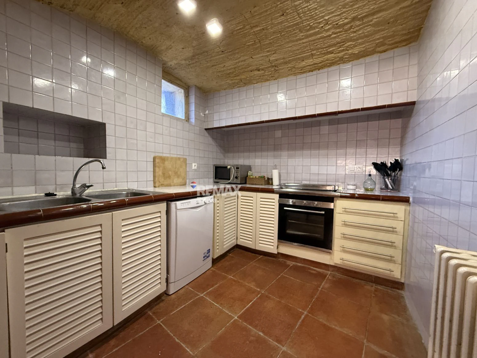 Encantadora Casa de Piedra Restaurada en el Corazón Histórico de Madremanya