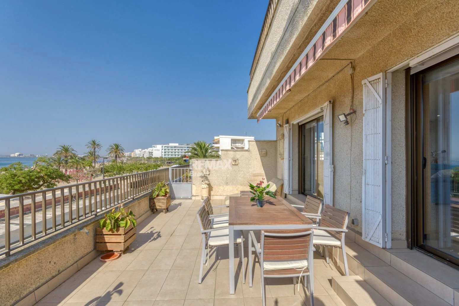 Exclusivo Apartamento Frente al Mar en Roses con Impresionante Terraza de 256 m²