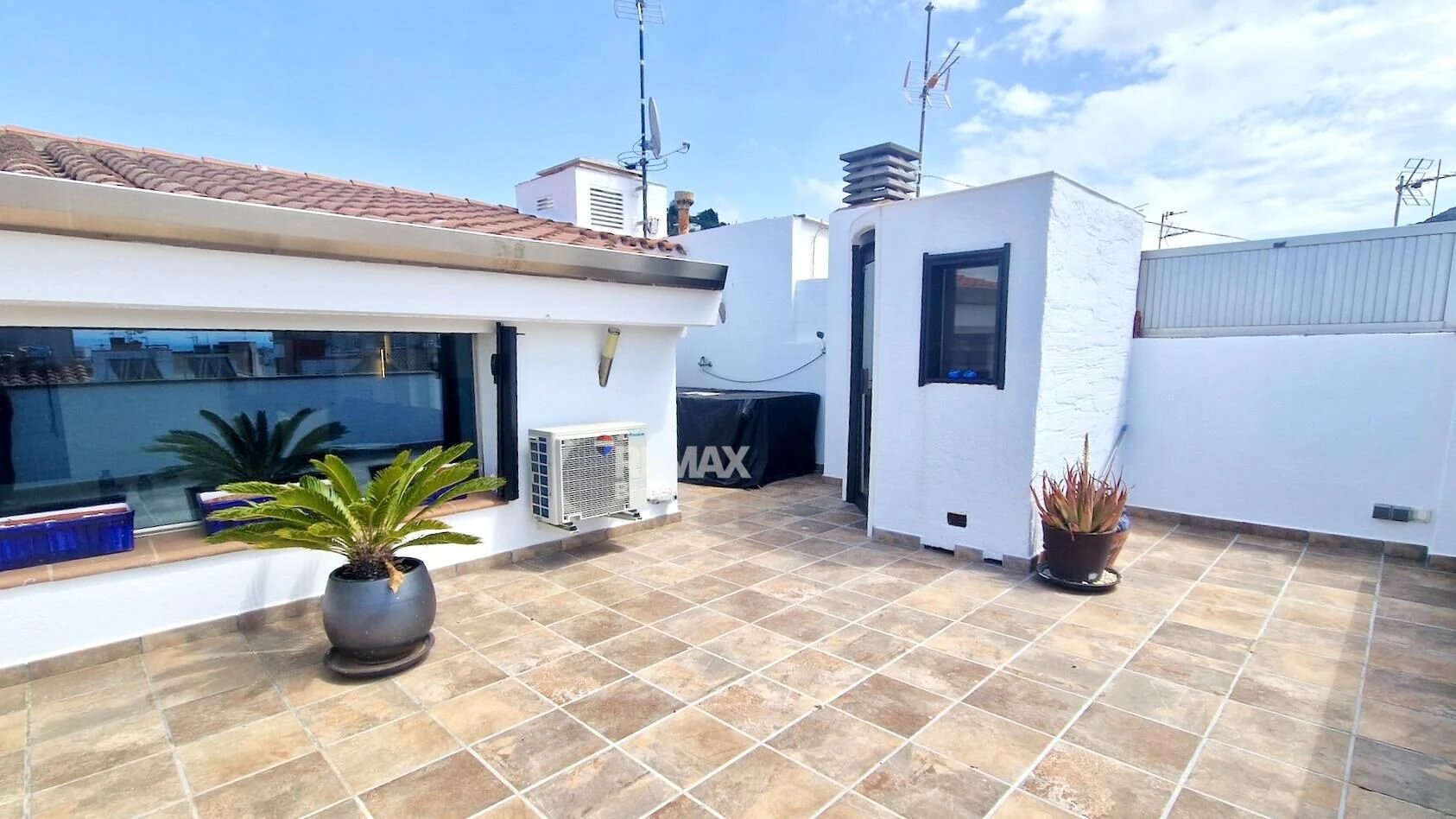Ático de lujo en el centro de Roses - Remax Brava