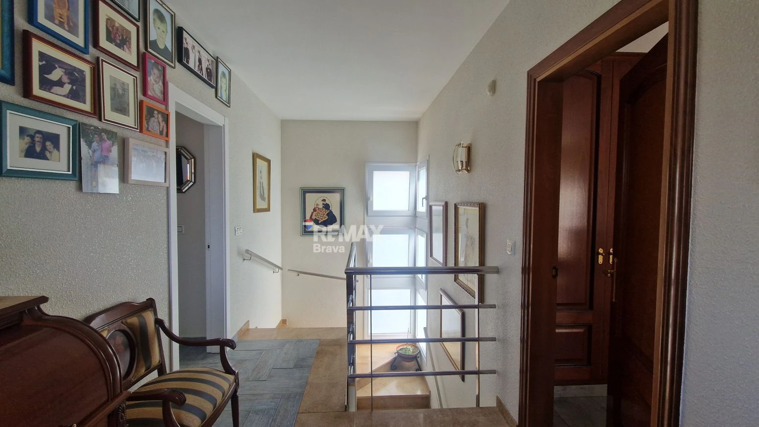 Exclusiva Vivienda en Roses sobre Parcela de 1.190 m² en Entorno Muy Tranquilo