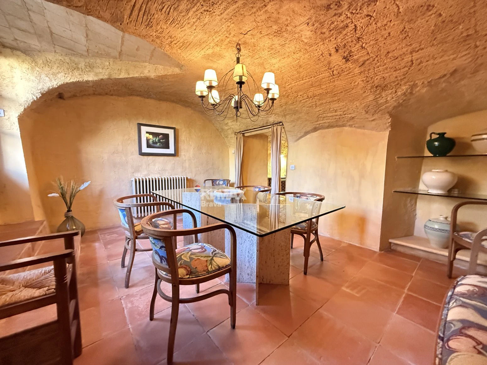 Encantadora Casa de Piedra Restaurada en el Corazón Histórico de Madremanya