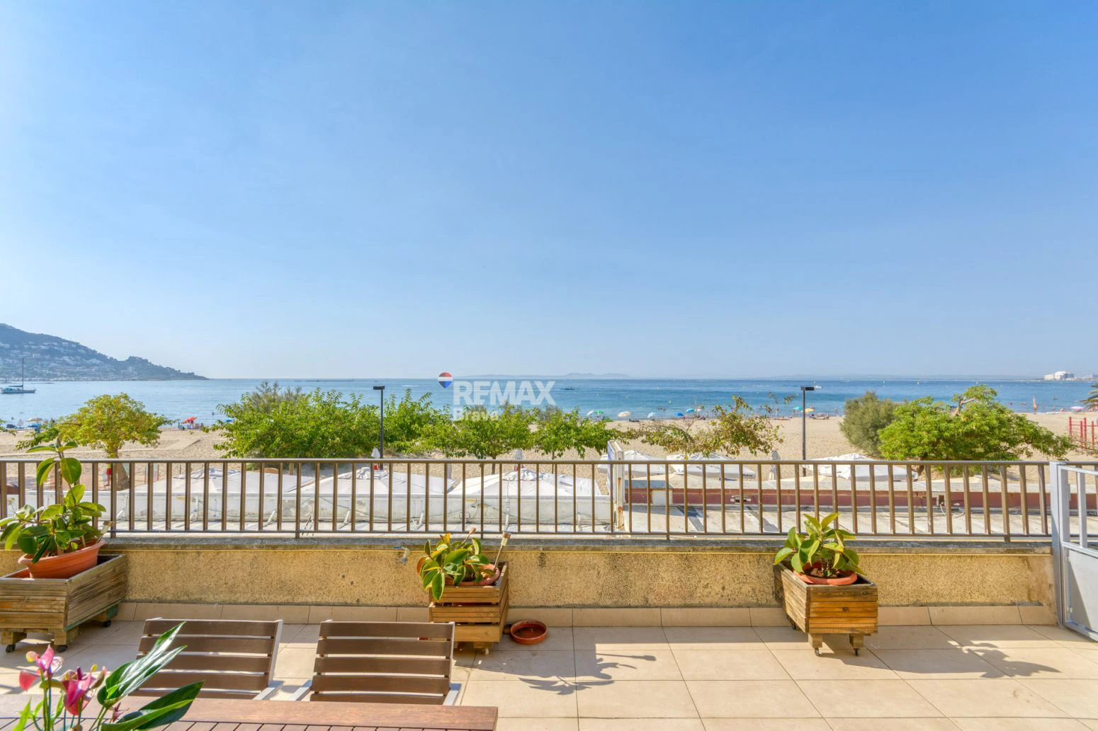 Exclusivo Apartamento Frente al Mar en Roses con Impresionante Terraza de 256 m²