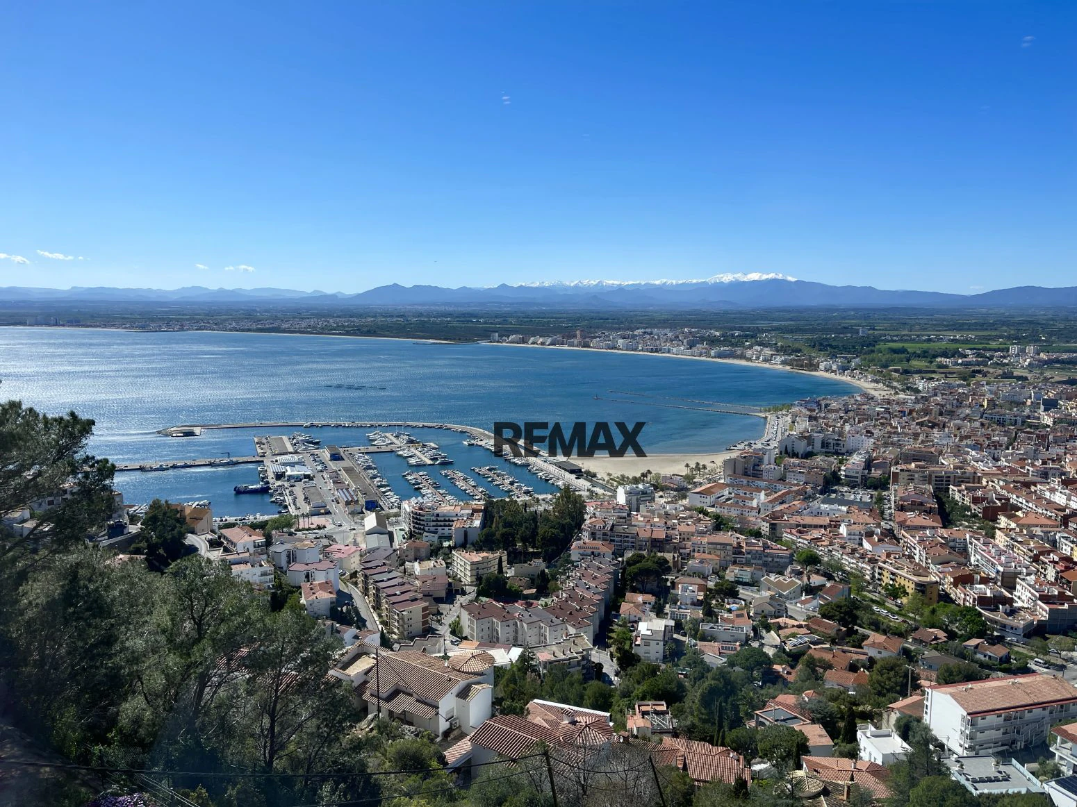 Villa mediterránea con espectaculares vistas al mar