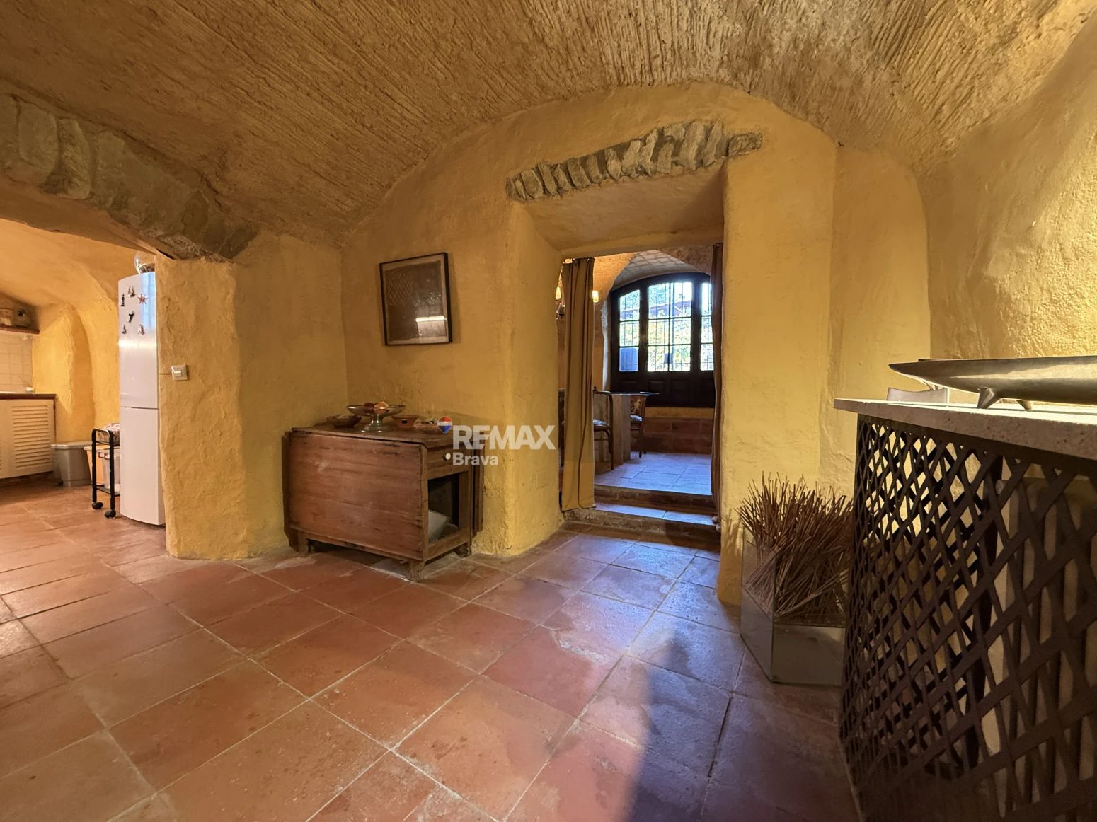Encantadora Casa de Piedra Restaurada en el Corazón Histórico de Madremanya