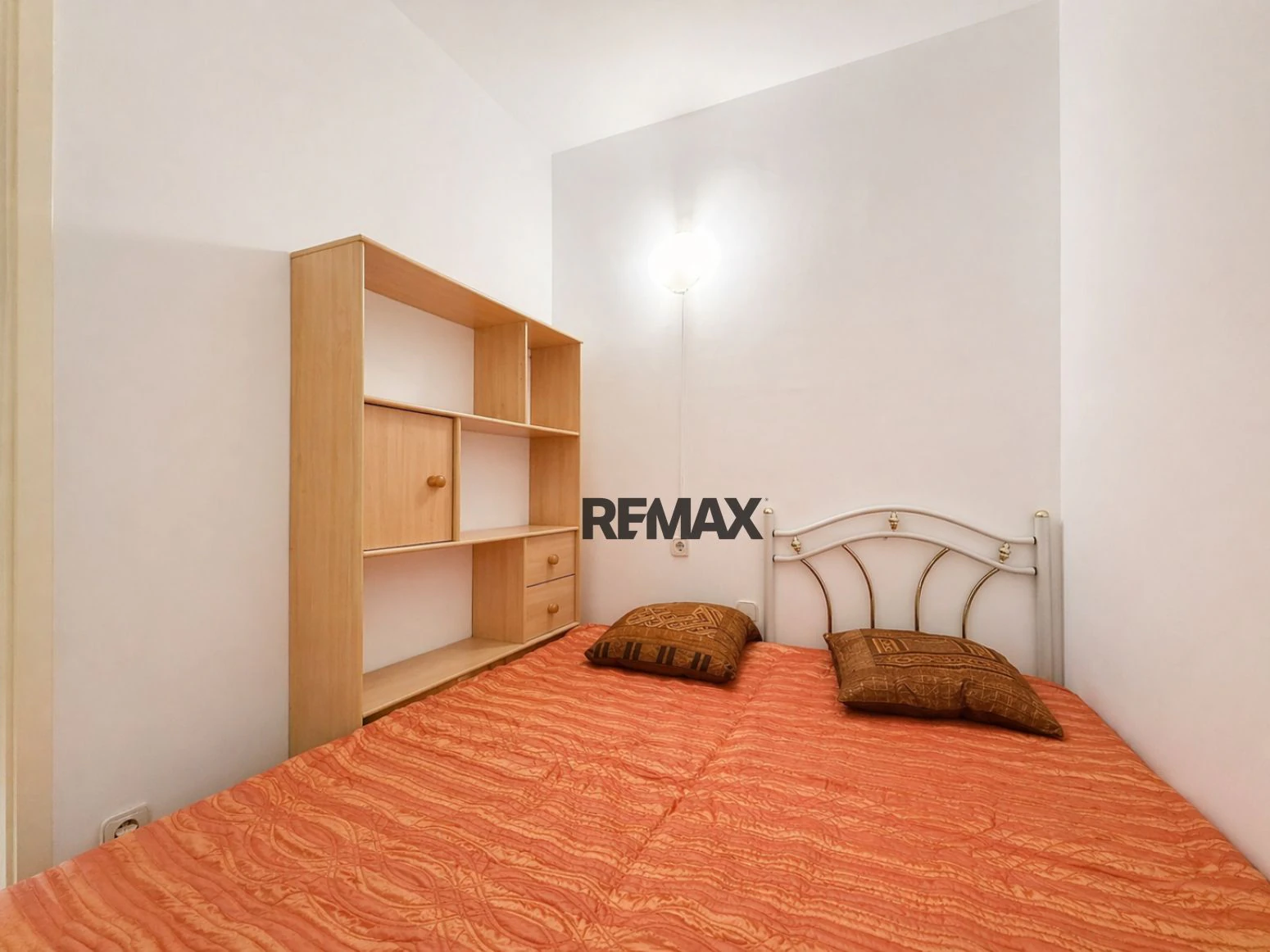 Amplio apartamento junto al mar en Santa Margarita, Roses.