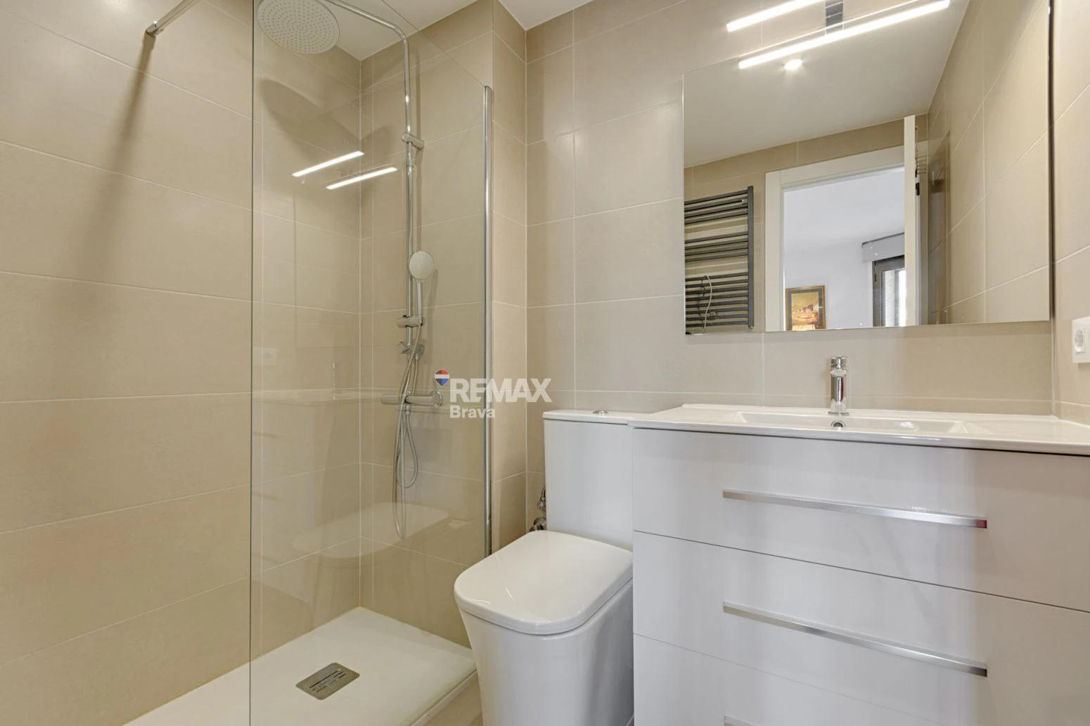 Exclusivo Apartamento Frente al Mar en Roses con Impresionante Terraza de 256 m²