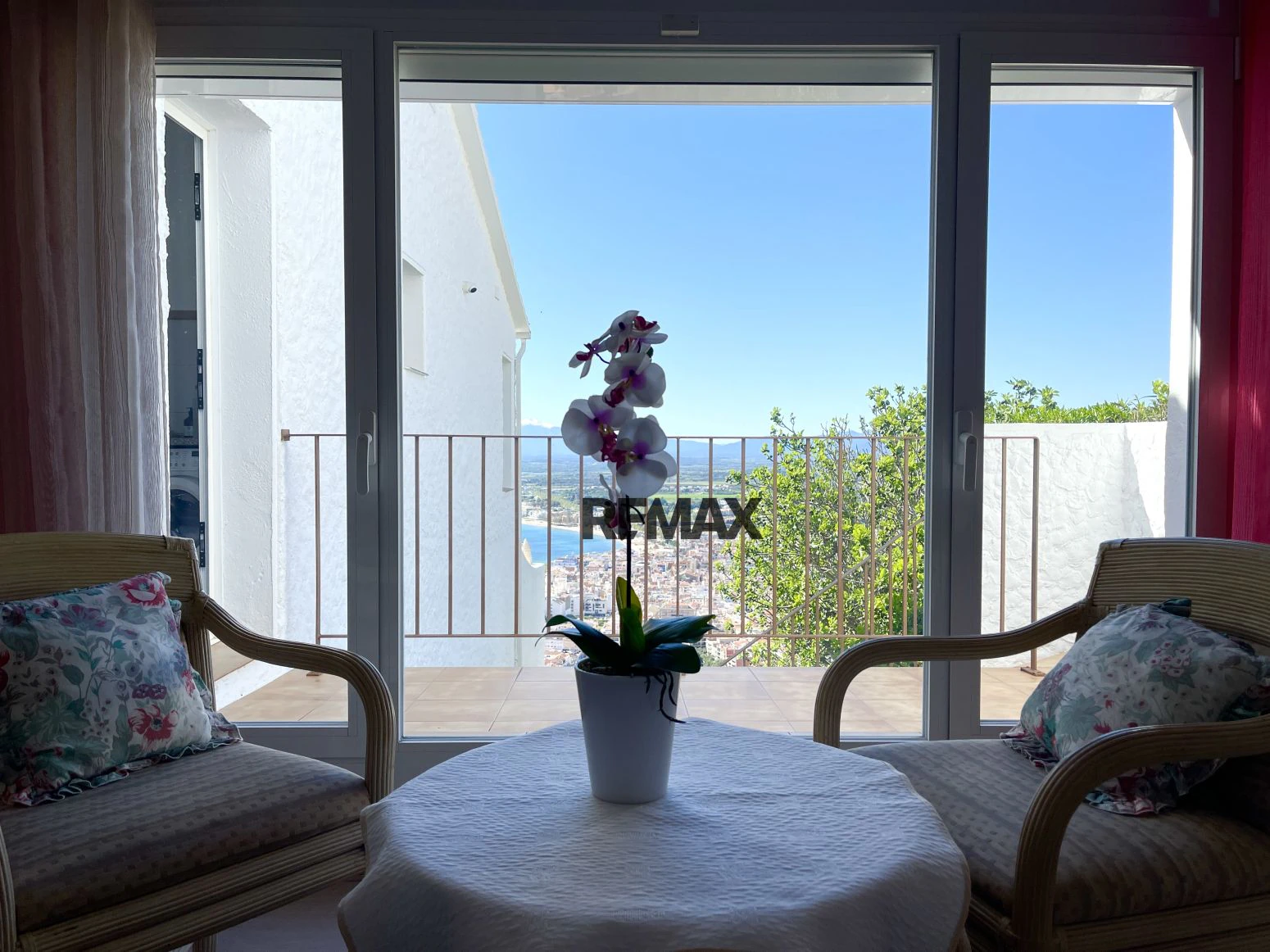 Villa mediterránea con espectaculares vistas al mar