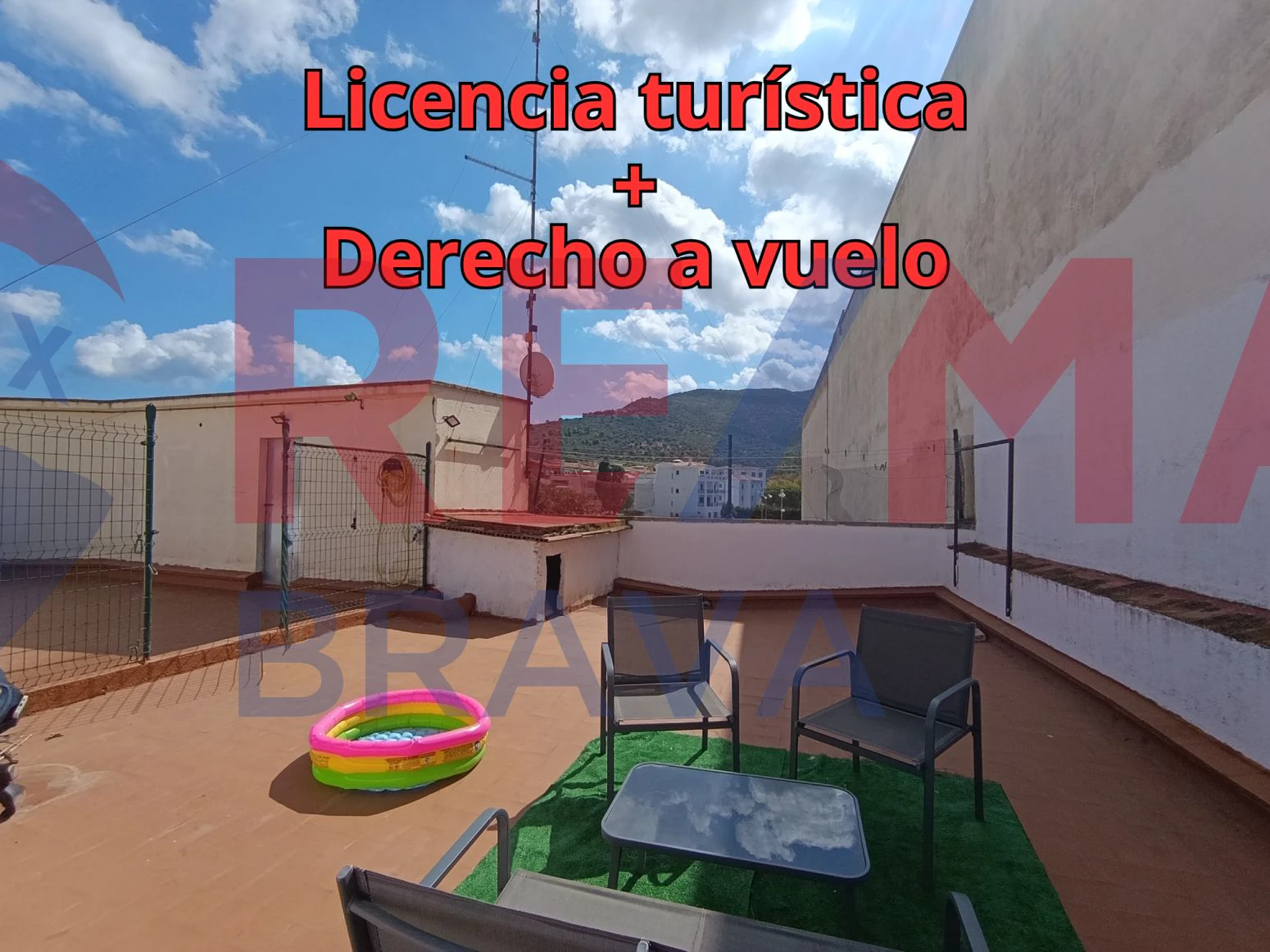 Casa en venta en Llançà con terraza, 3 habitaciones , dere