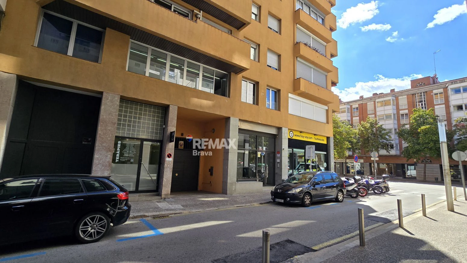 Luminoso Piso en Planta Alta con Terraza en una de las Mejores Zonas de Girona