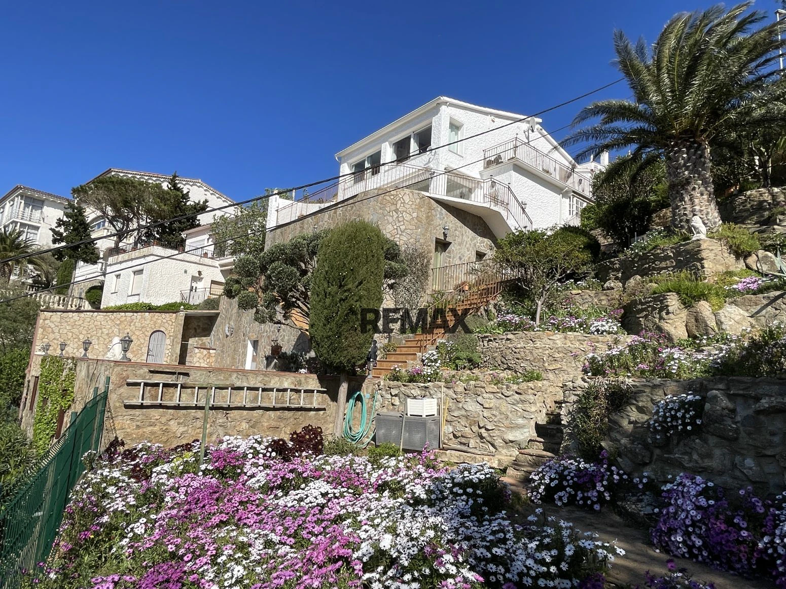 Villa mediterránea con espectaculares vistas al mar