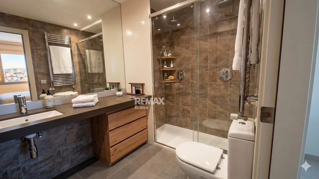 Ático de lujo en el centro de Roses - Remax Brava
