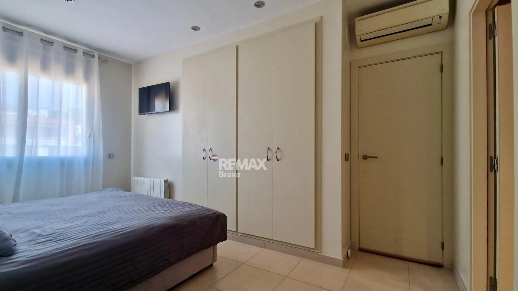 Ático de lujo en el centro de Roses - Remax Brava