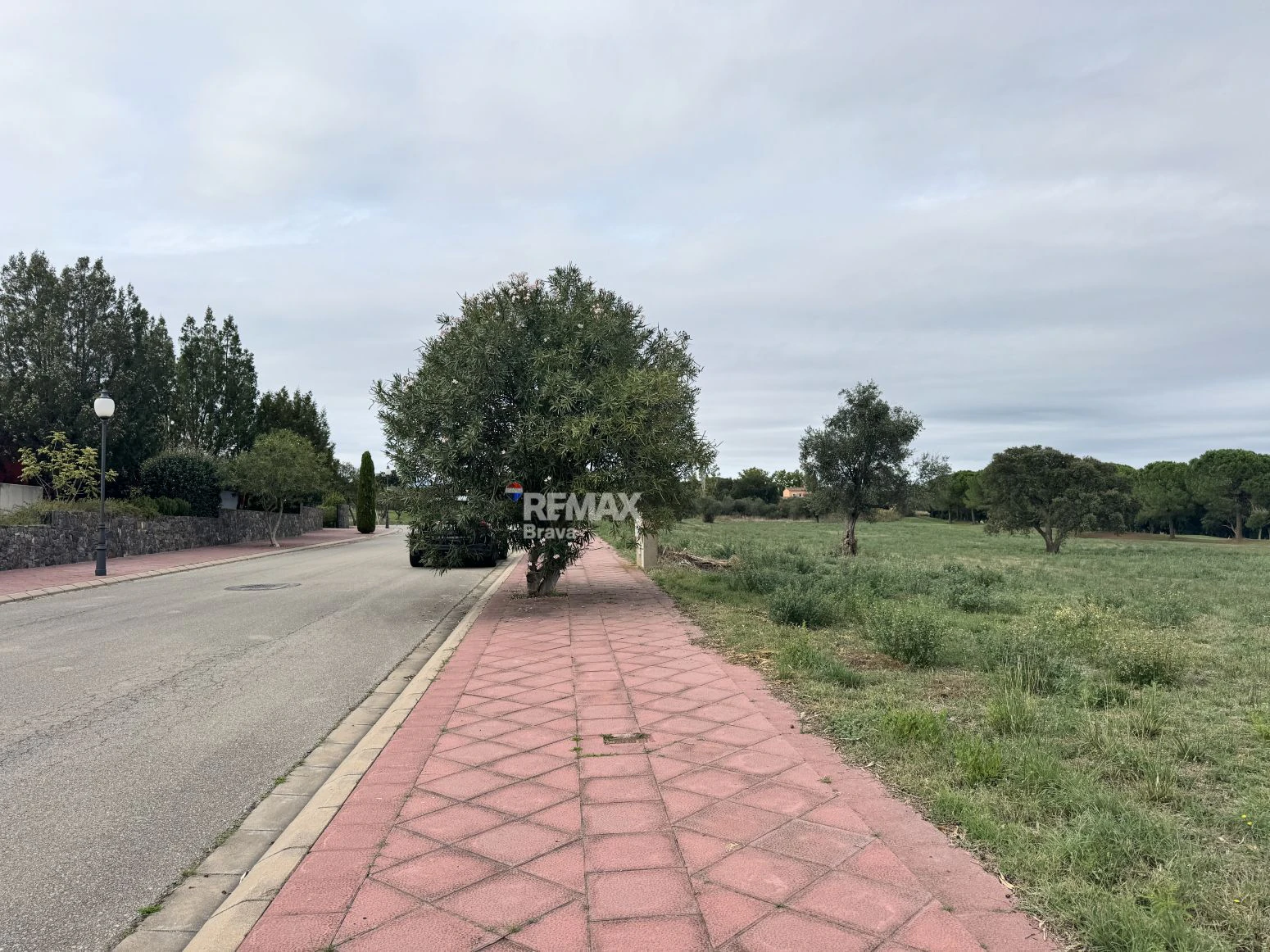 Exclusiva Parcela de 2.512 m² en Primera Línea de Golf en Peralada
