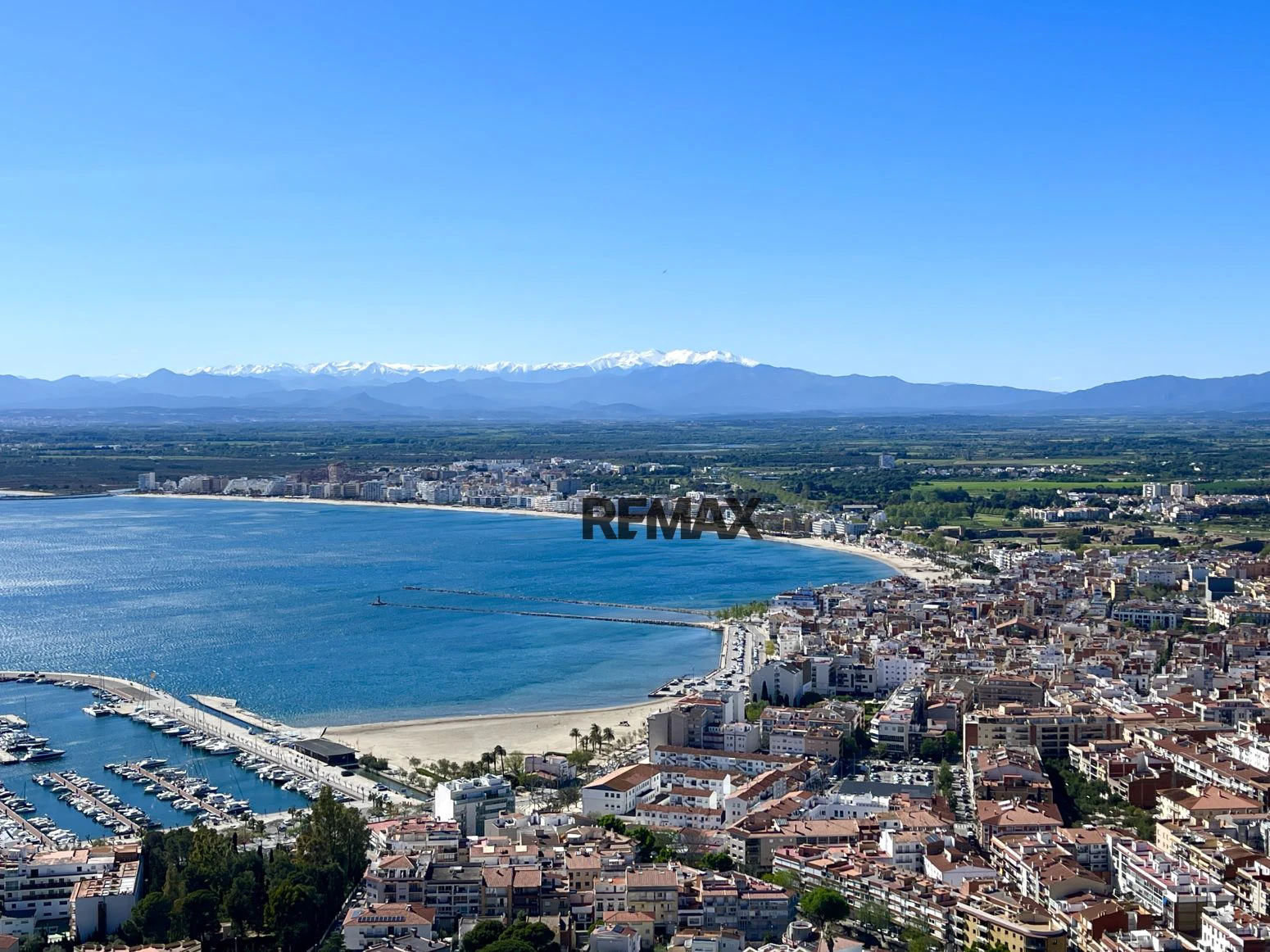 Villa mediterránea con espectaculares vistas al mar