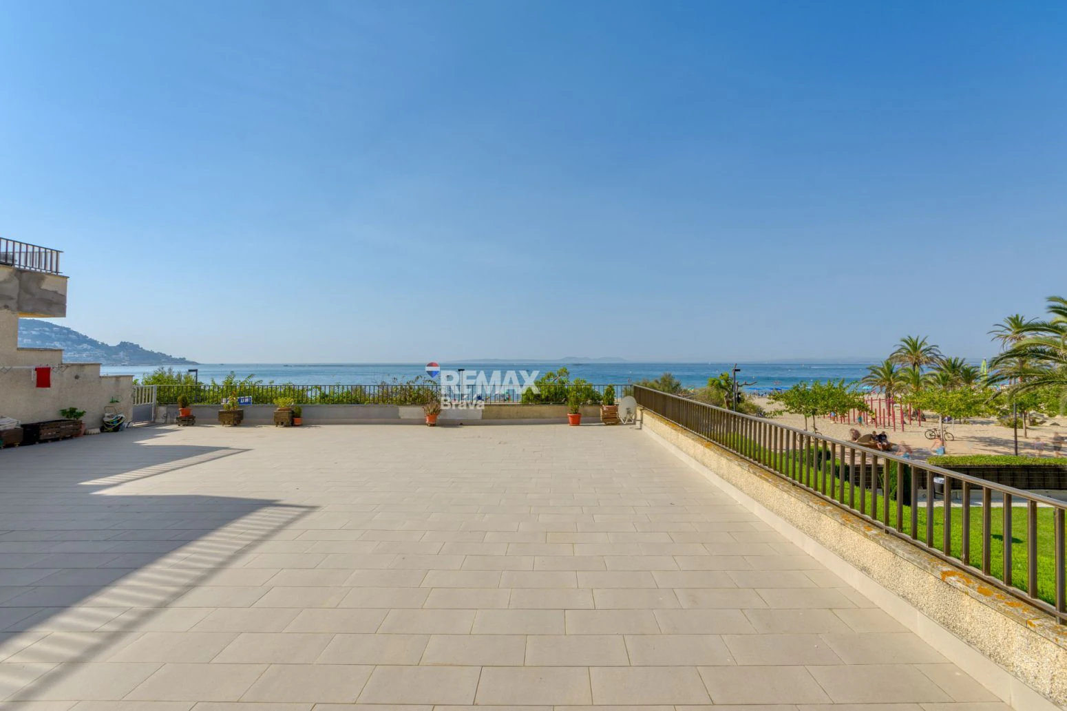 Exclusivo Apartamento Frente al Mar en Roses con Impresionante Terraza de 256 m²