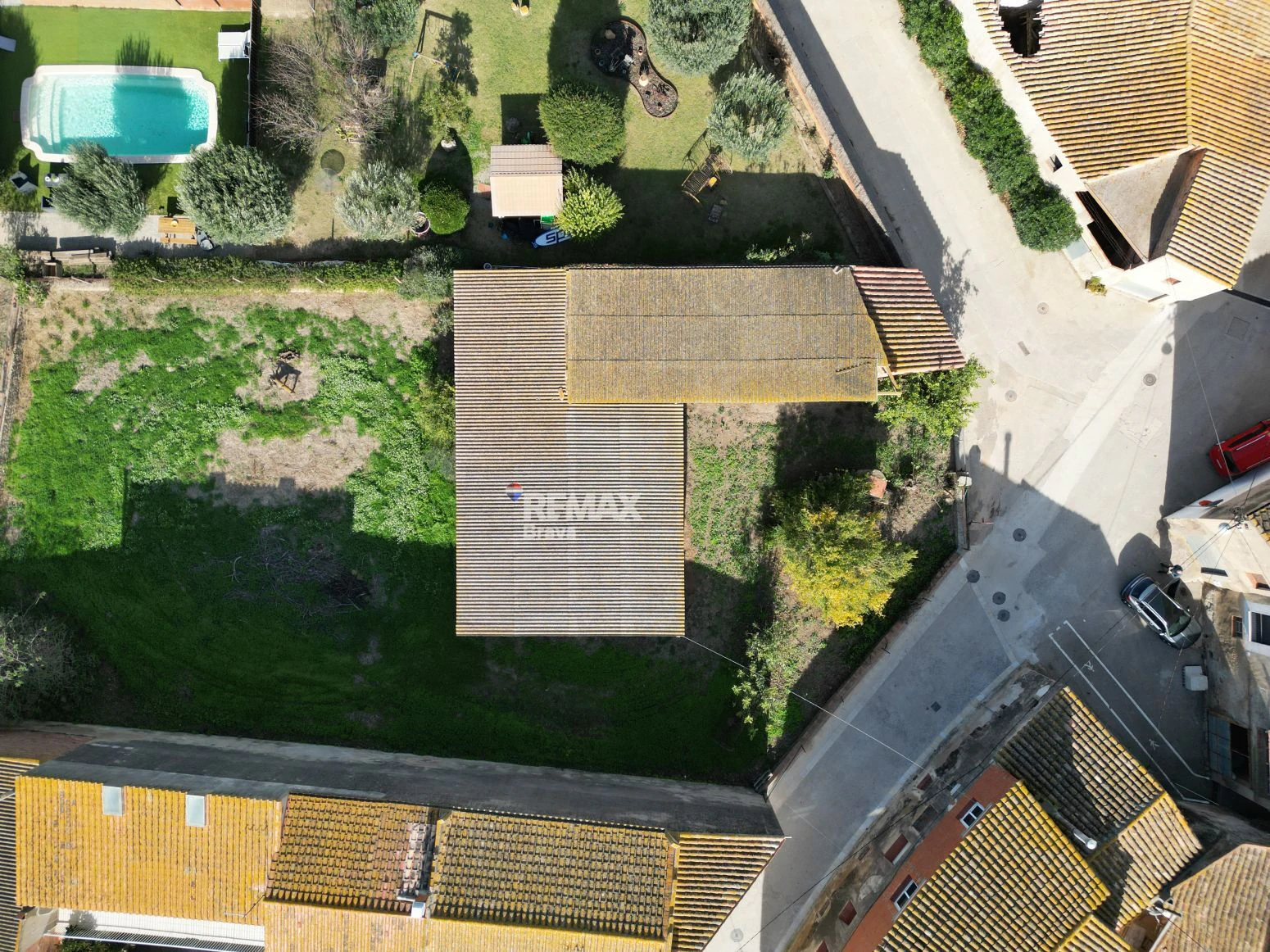 Oportunidad Única en La Tallada d’Empordà: Amplio Terreno en Zona Residencial