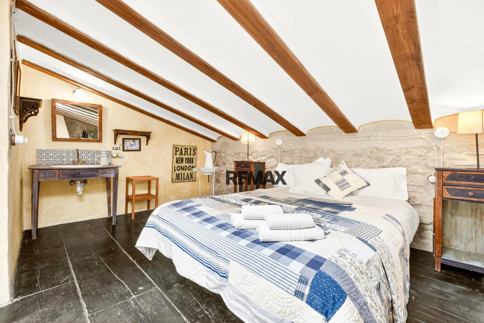 Casa de pueblo con encanto y más de 500 m² entre el Pla de l’Estany y l’Alt Empordà con licencia turística