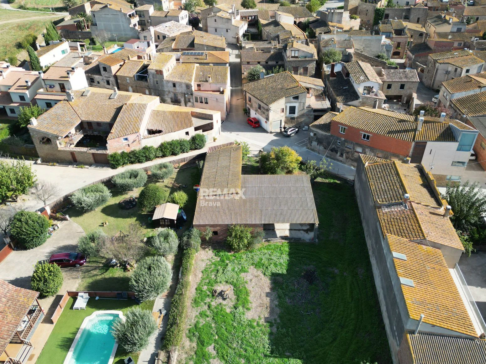 Oportunidad Única en La Tallada d’Empordà: Amplio Terreno en Zona Residencial