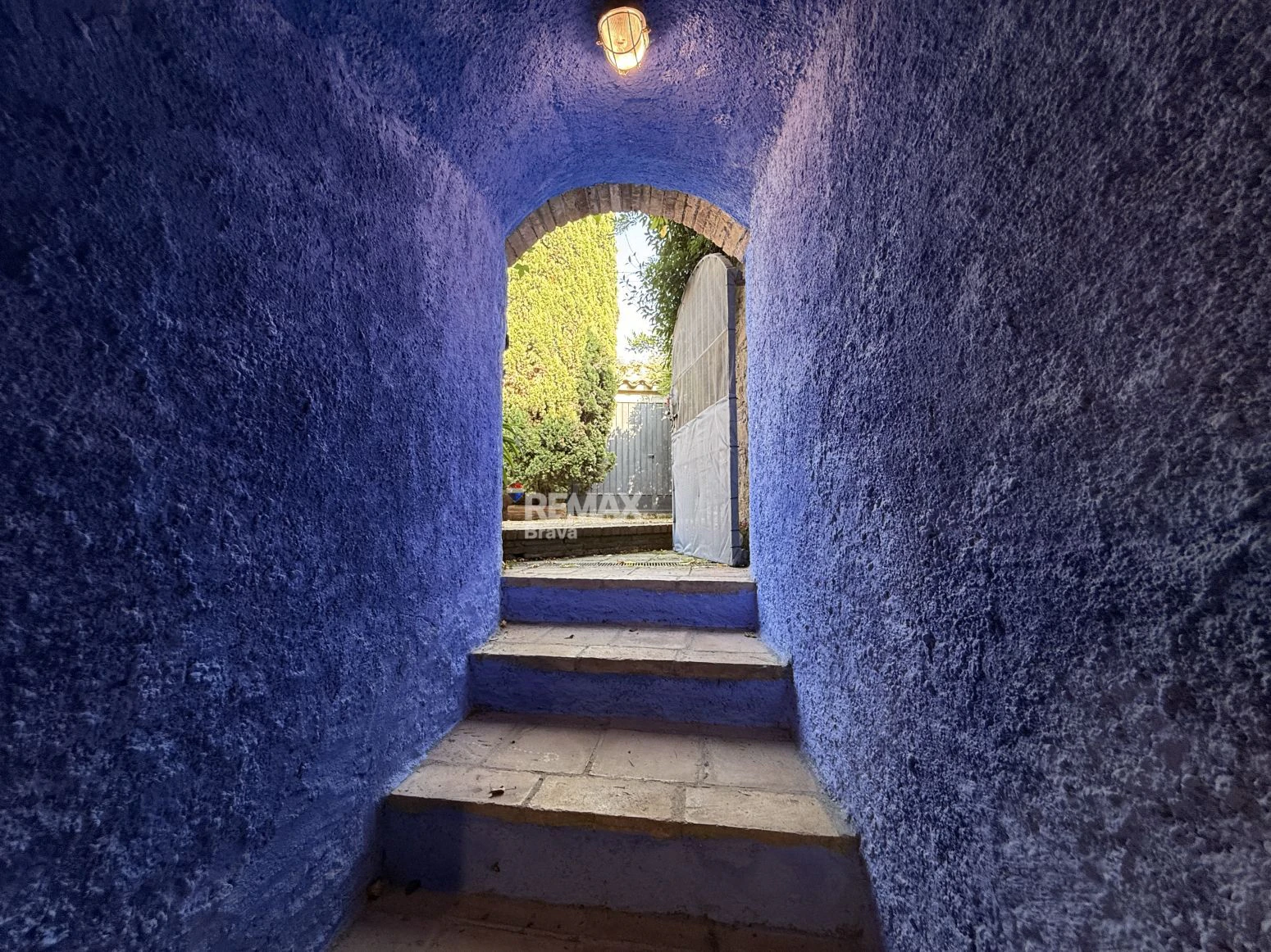 Encantadora Casa de Piedra Restaurada en el Corazón Histórico de Madremanya